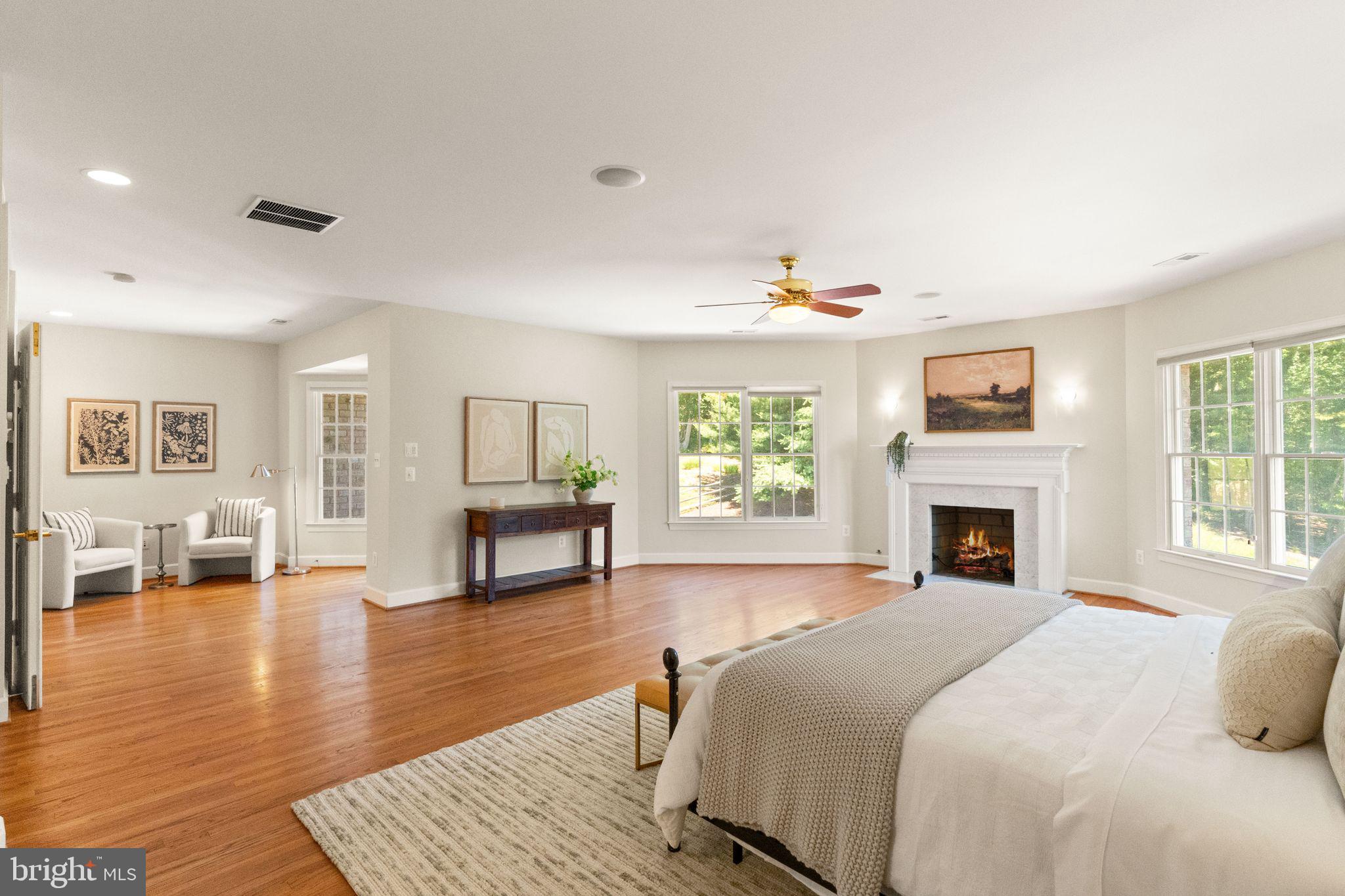 THUNDER OAK - Residential