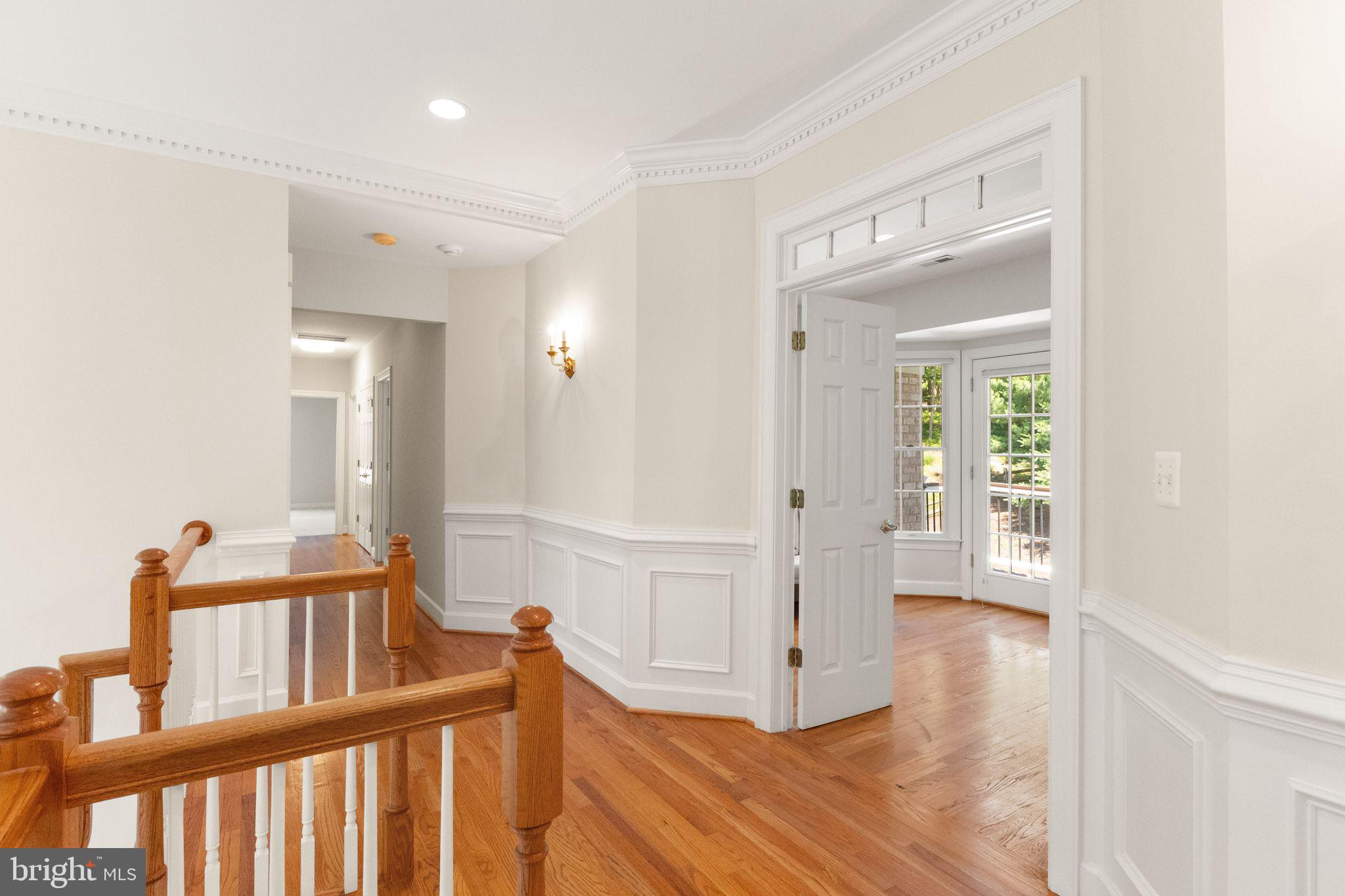 THUNDER OAK - Residential