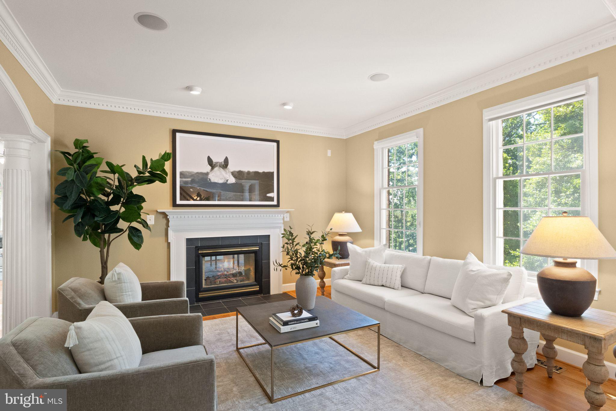 THUNDER OAK - Residential