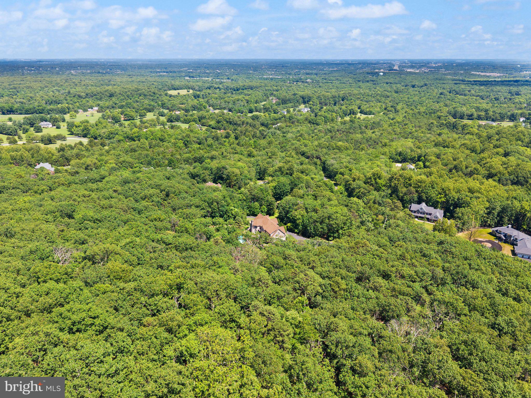 THUNDER OAK - Residential