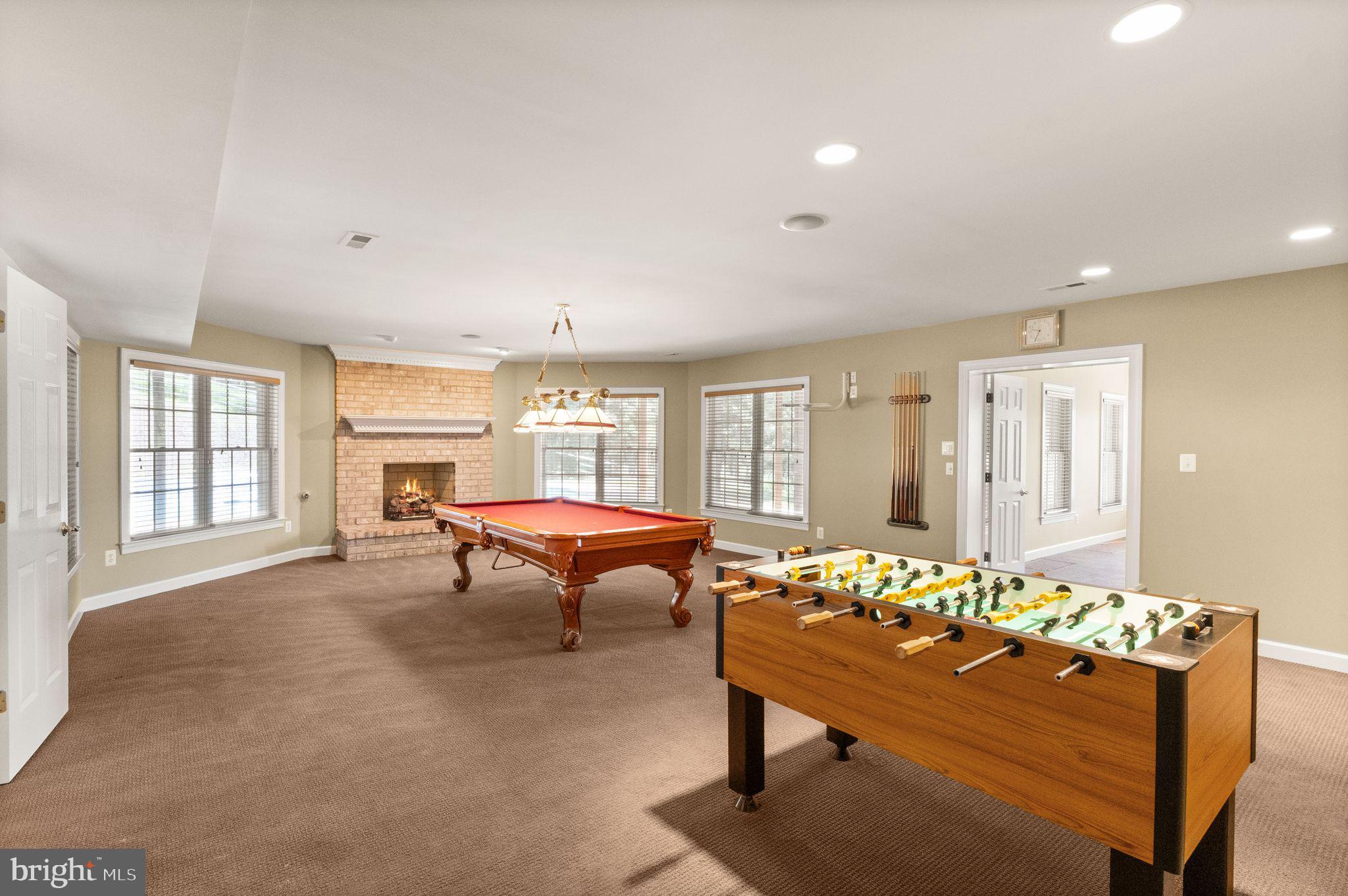 THUNDER OAK - Residential