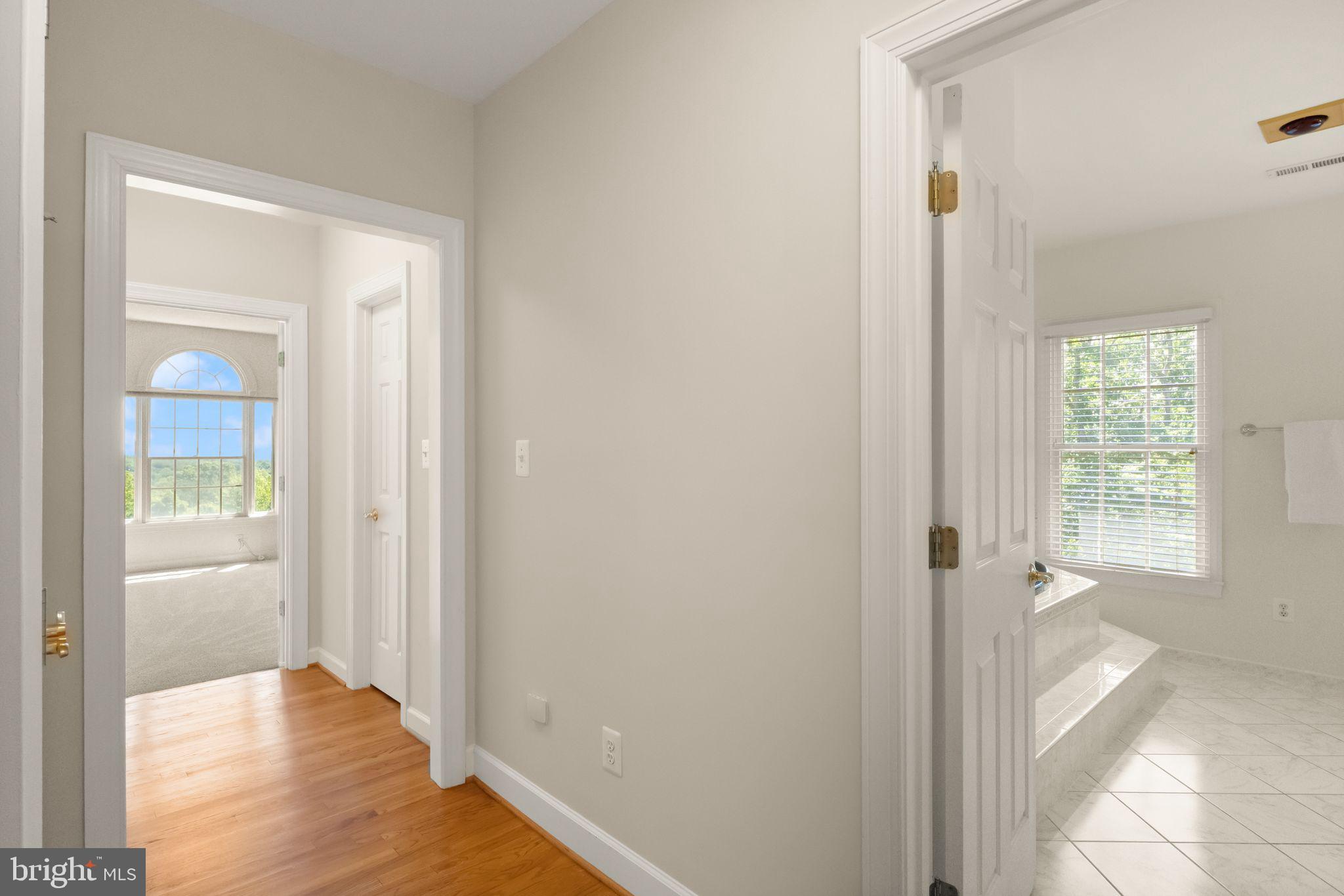 THUNDER OAK - Residential