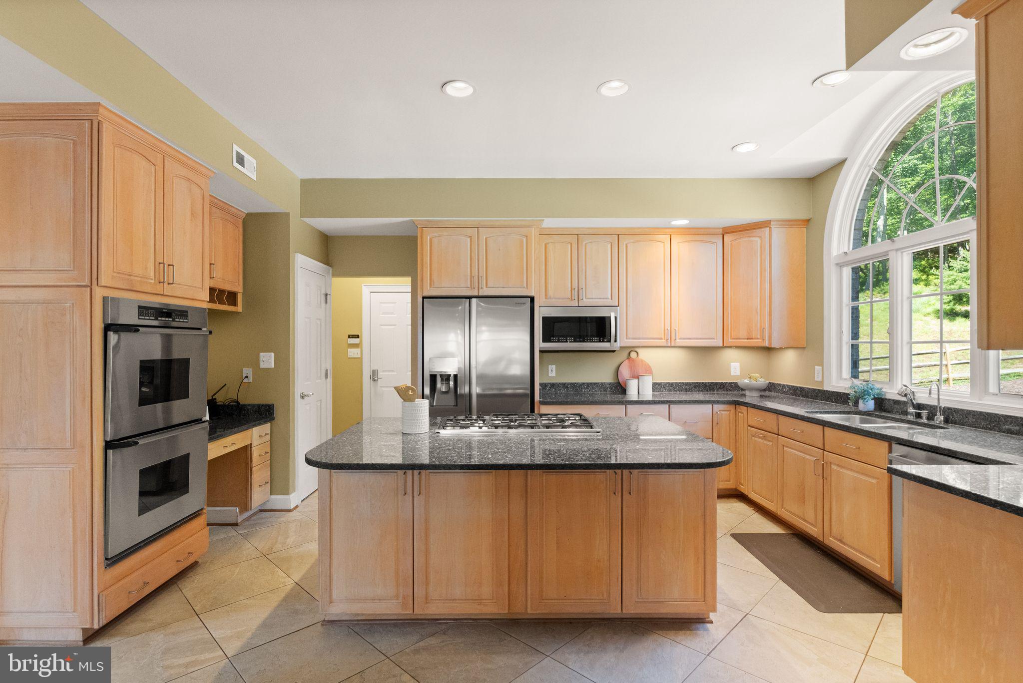 THUNDER OAK - Residential