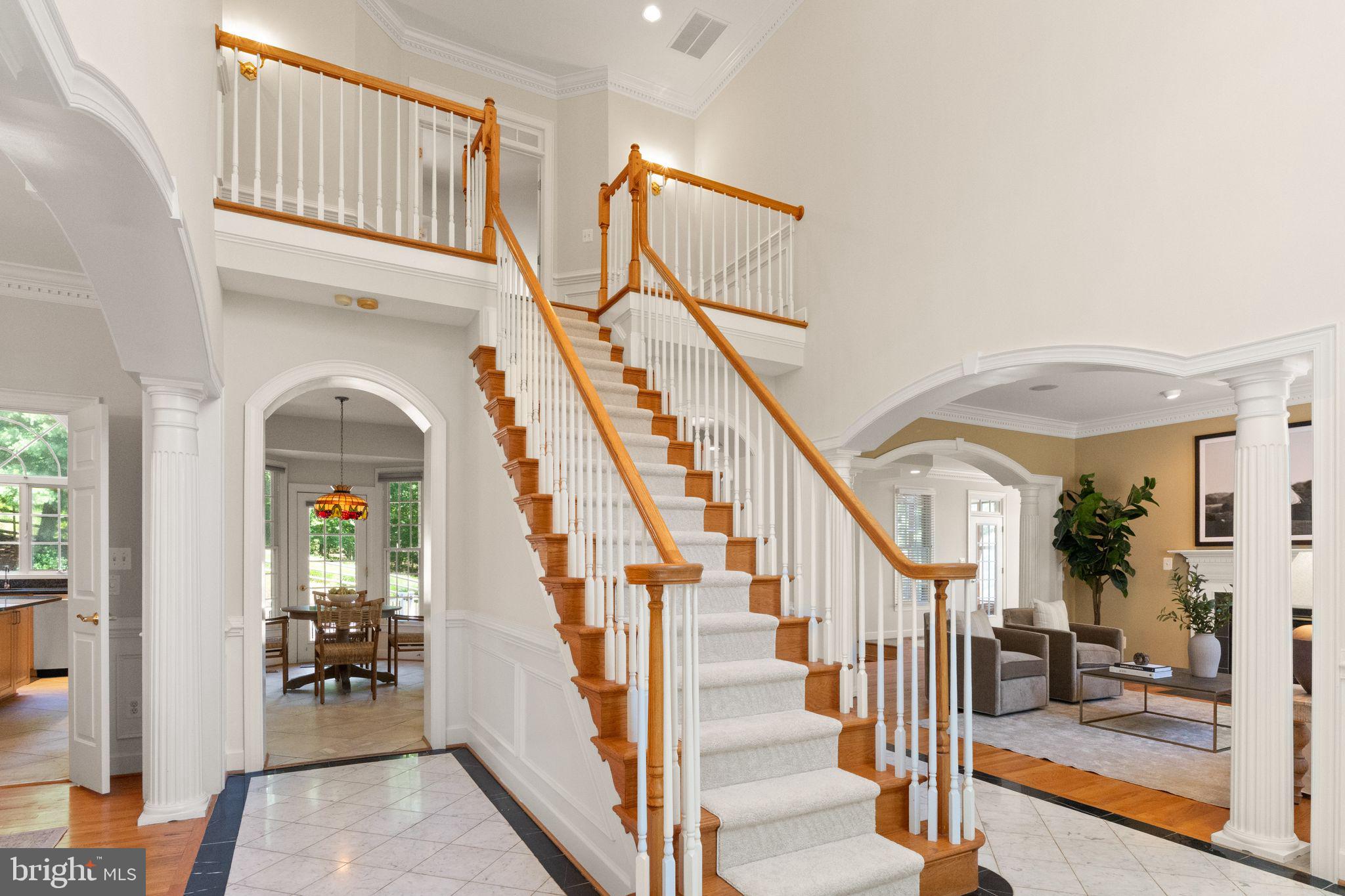 THUNDER OAK - Residential