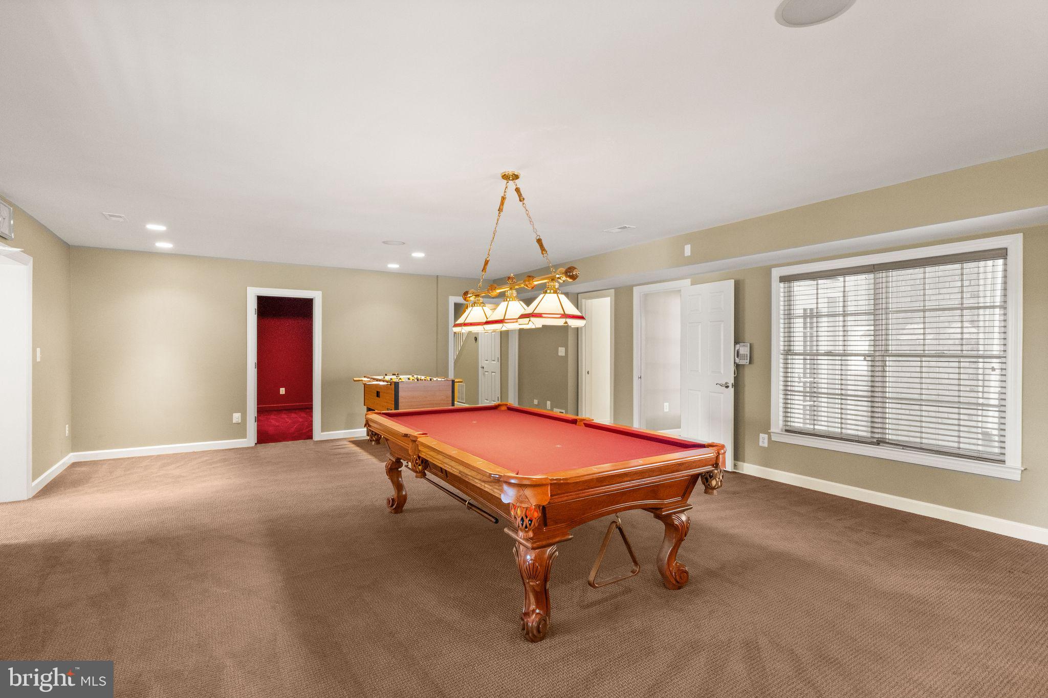 THUNDER OAK - Residential