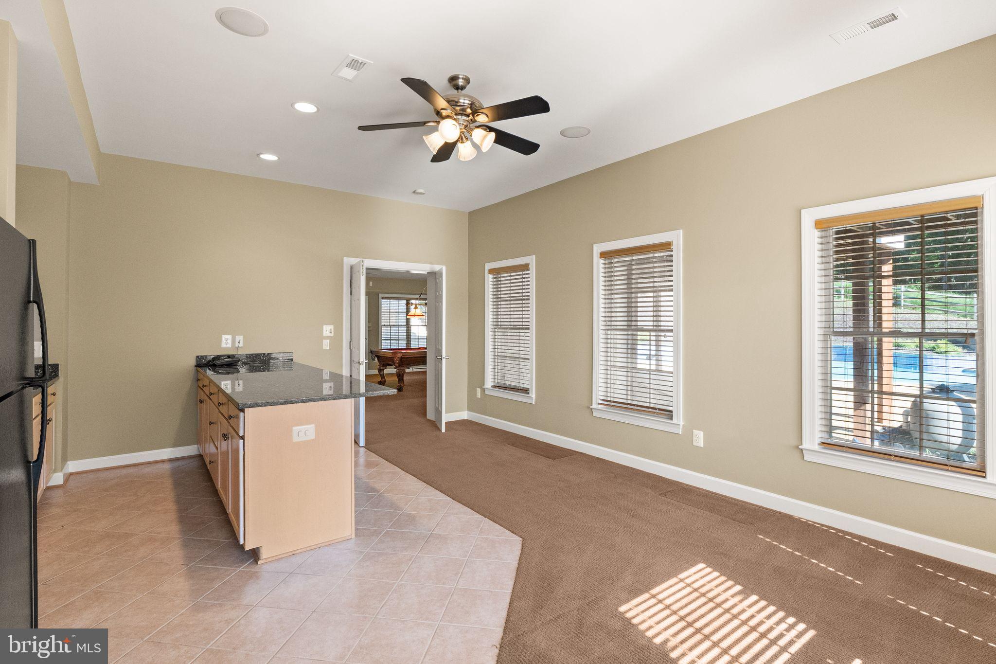 THUNDER OAK - Residential