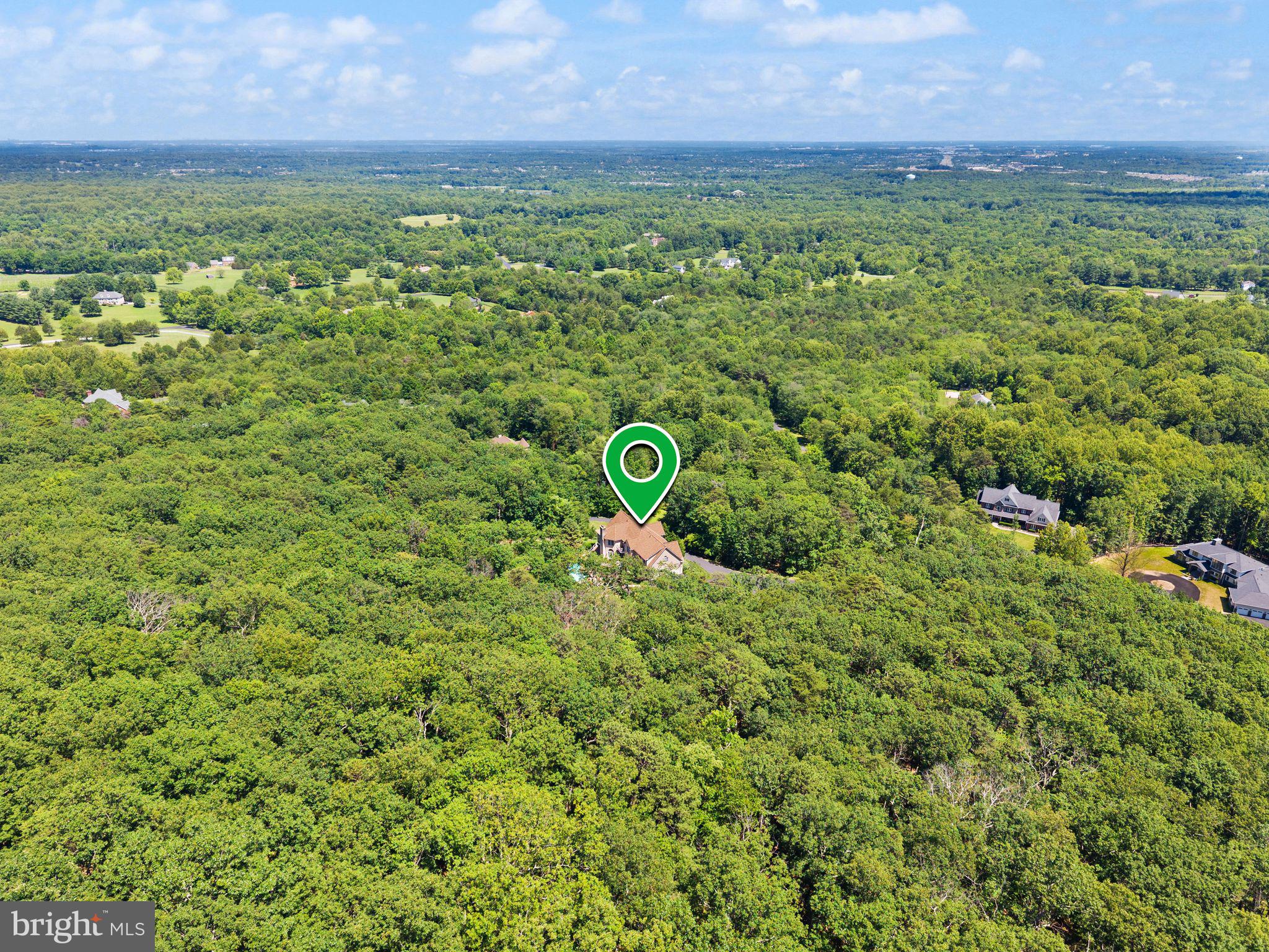THUNDER OAK - Residential