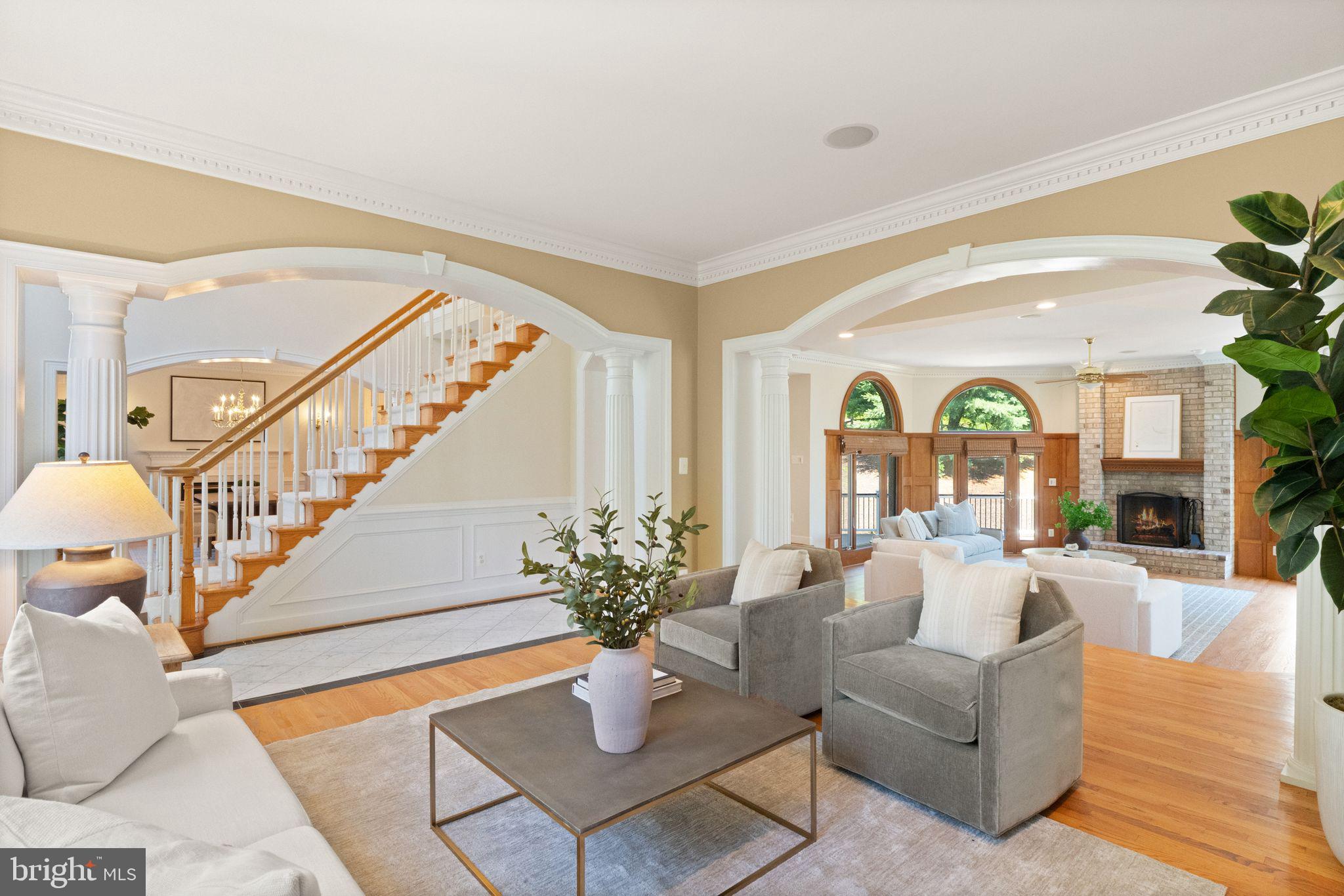 THUNDER OAK - Residential