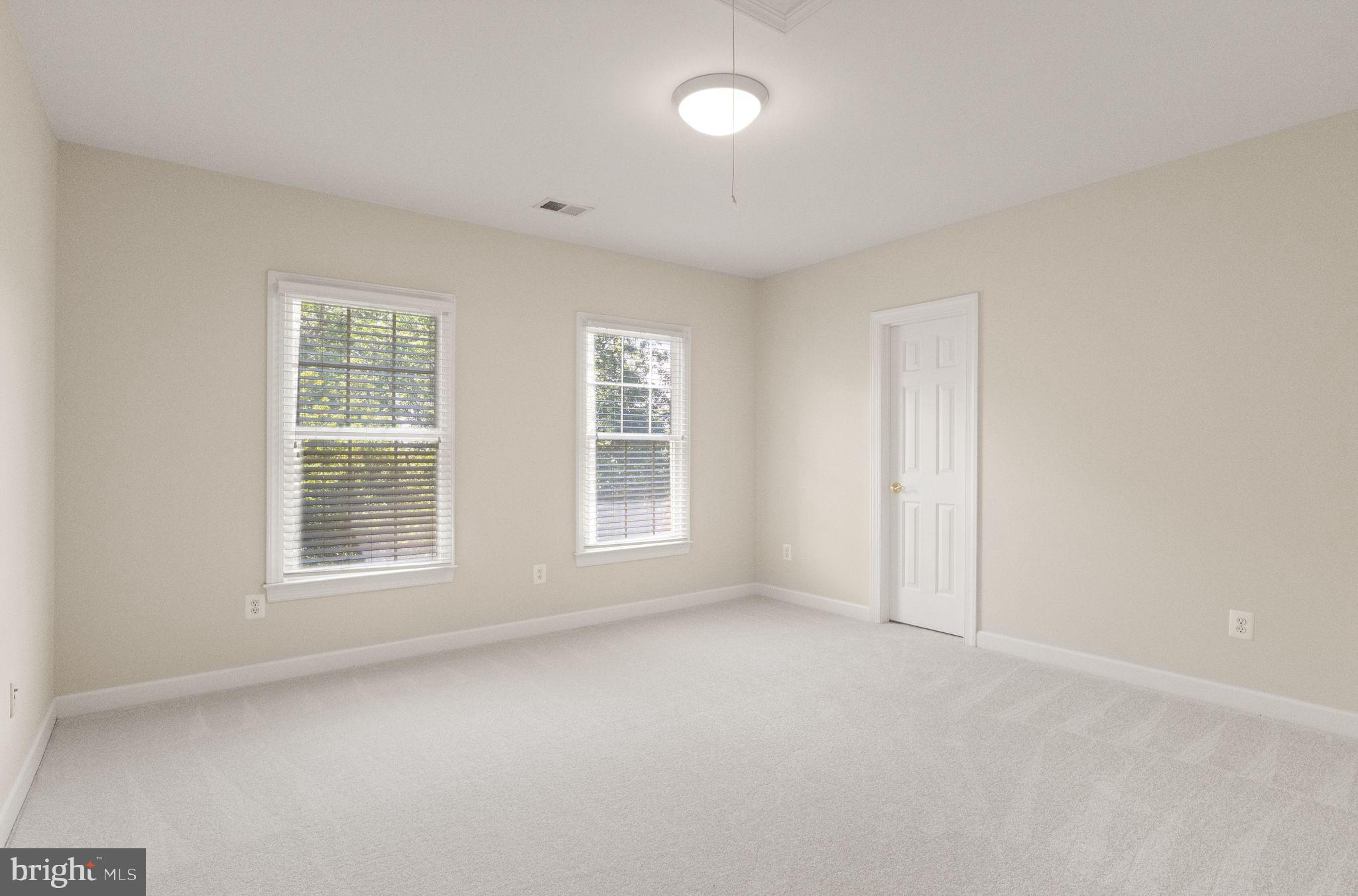 THUNDER OAK - Residential