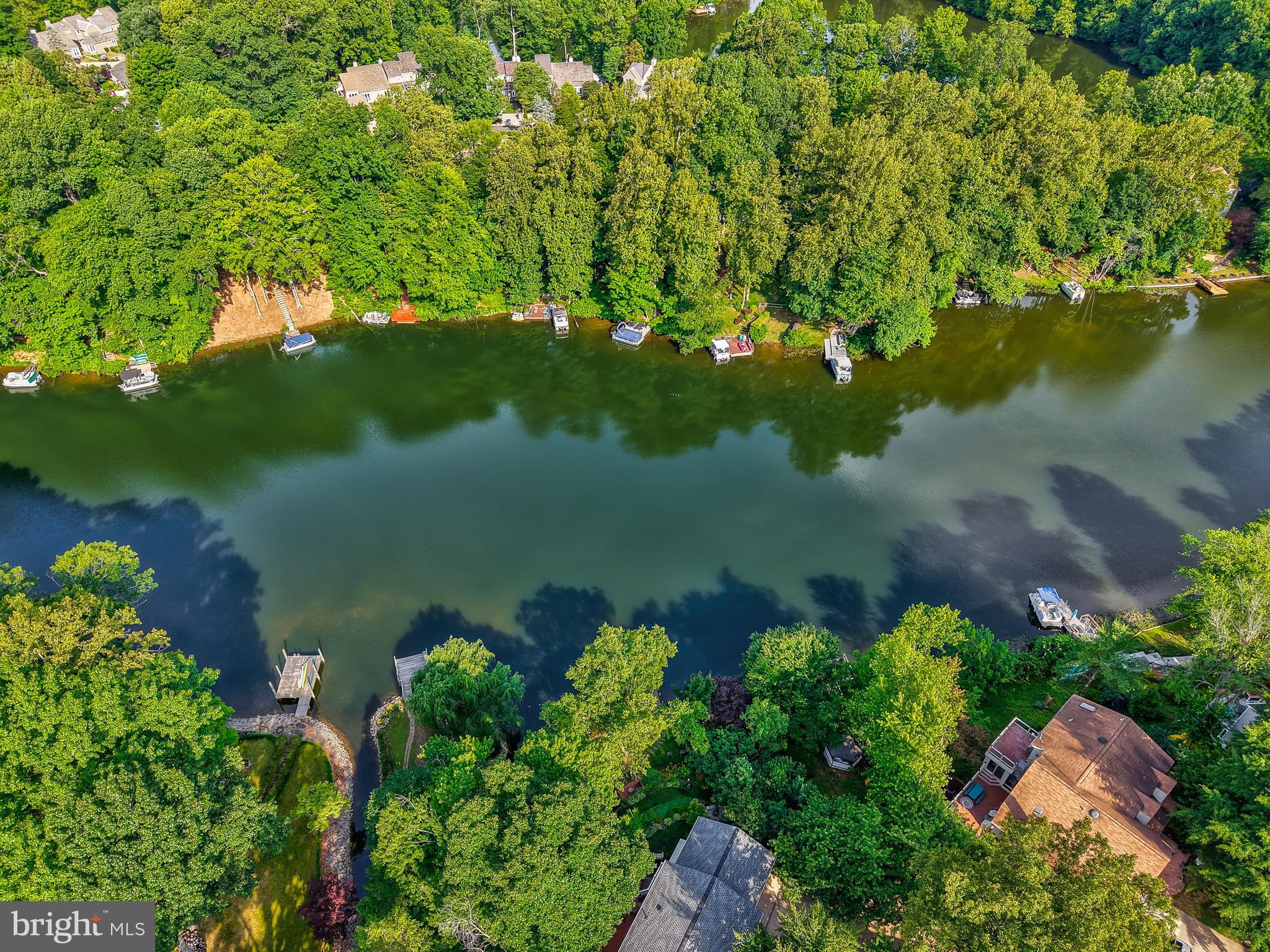 COUNTRY CLUB - Residential