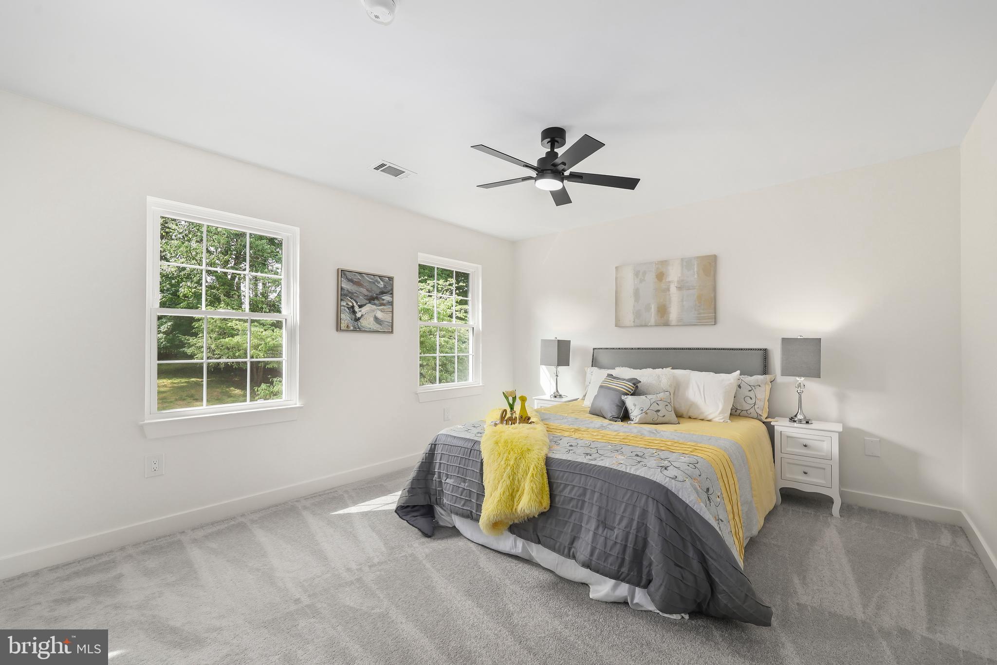 COUNTRY CLUB - Residential