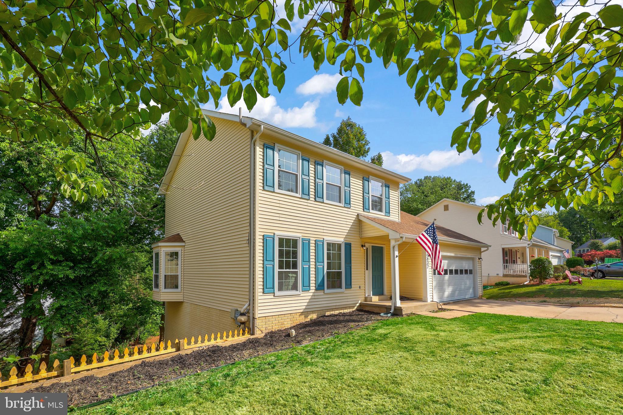 COUNTRY CLUB - Residential