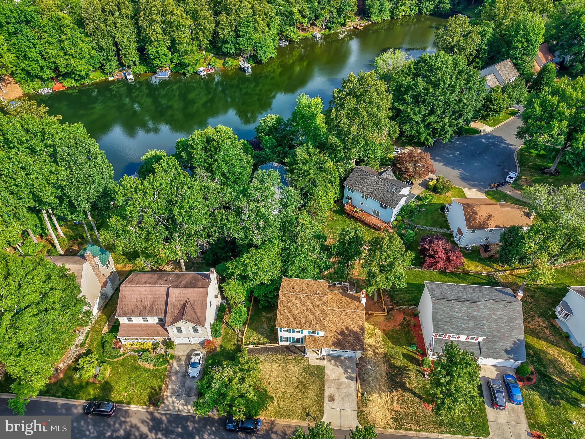 COUNTRY CLUB - Residential