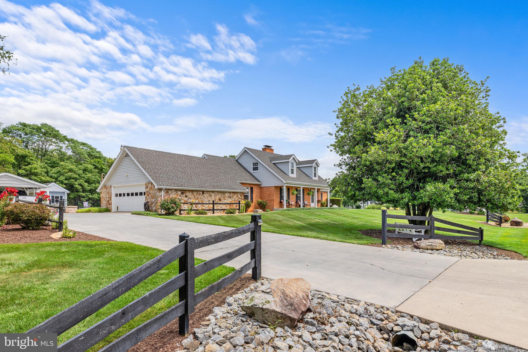 ORCHARD PLACE - Residential