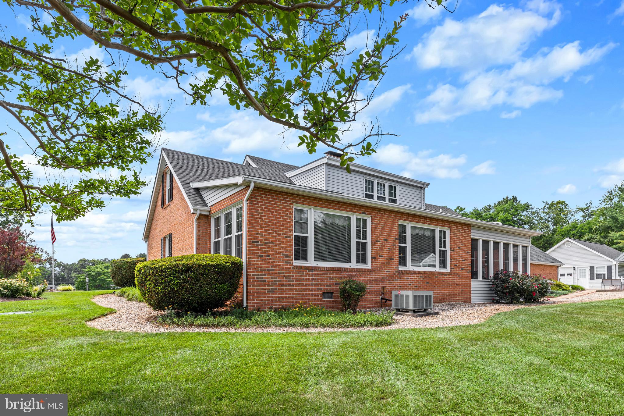 ORCHARD PLACE - Residential