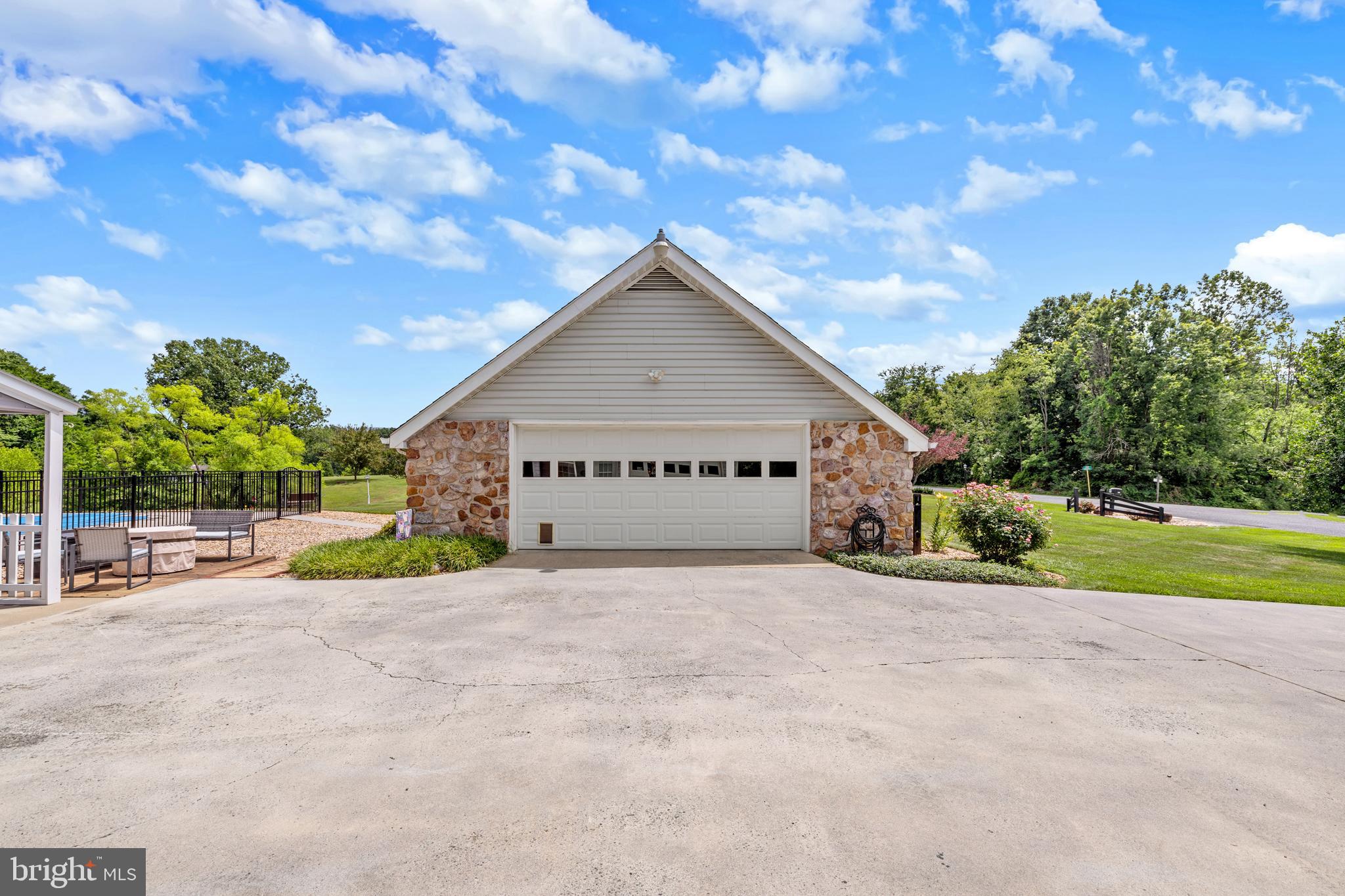 ORCHARD PLACE - Residential