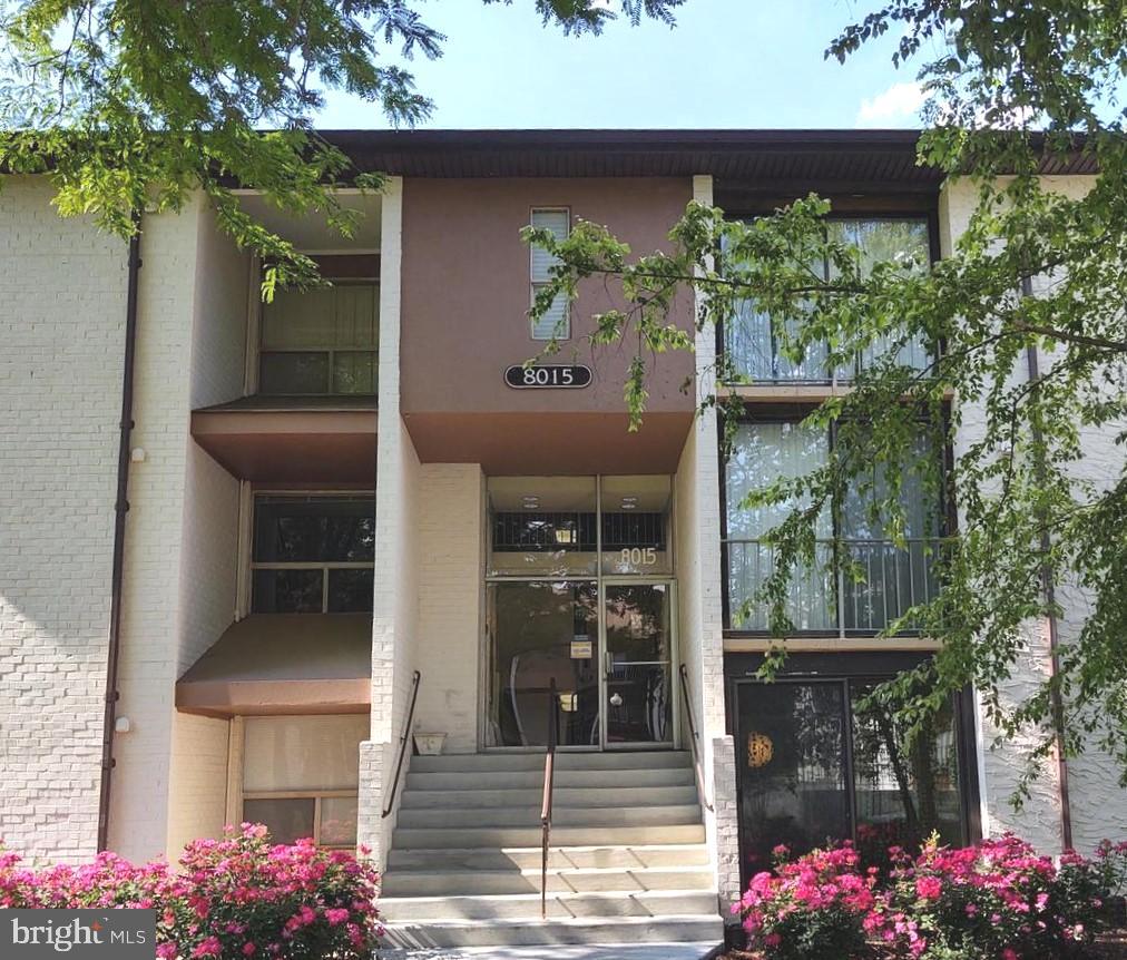 GREENBRIAR CONDO - Residential Lease