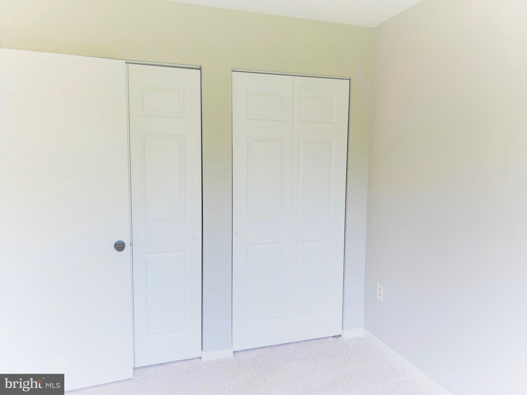 GREENBRIAR CONDO - Residential Lease