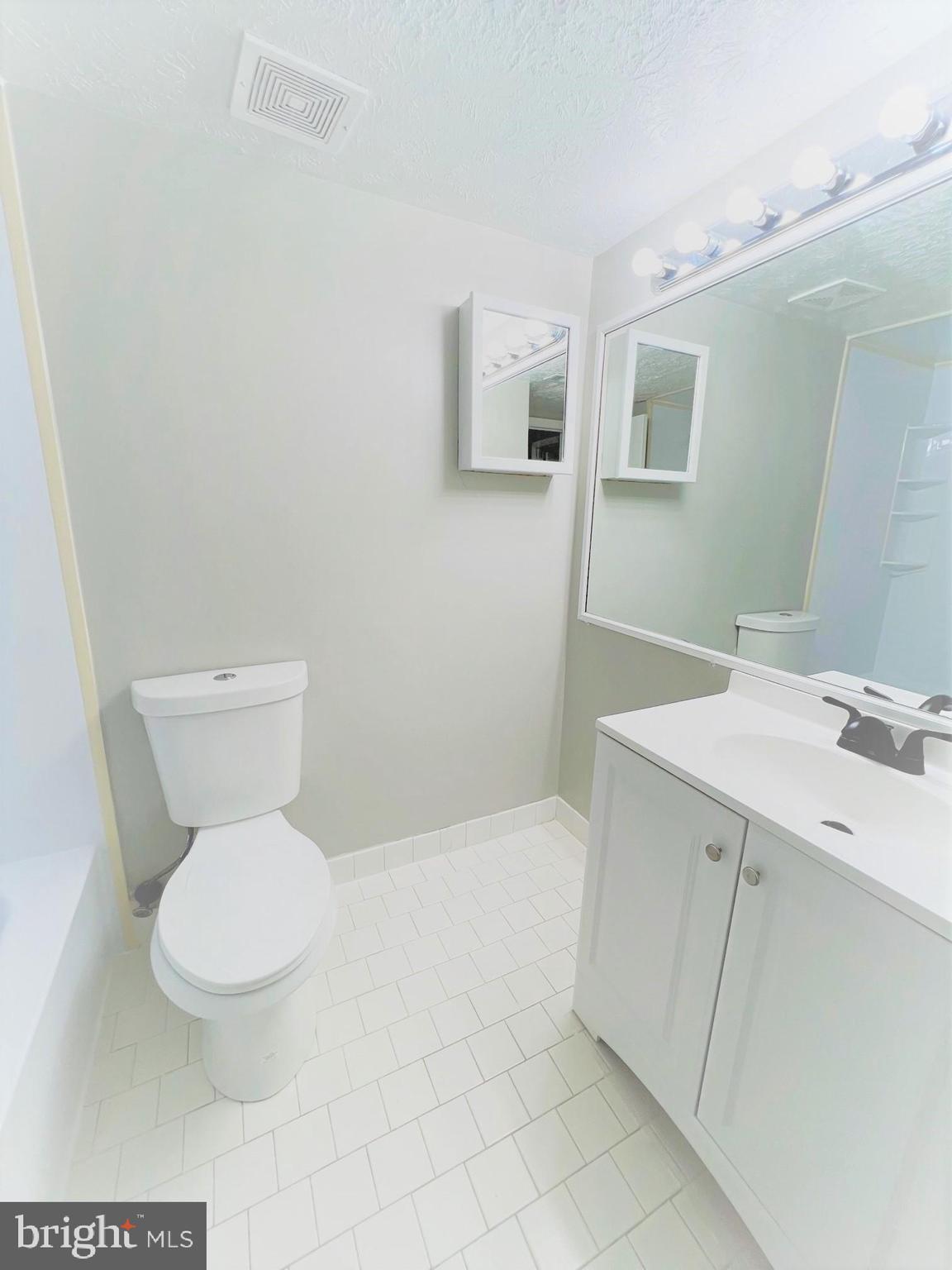 GREENBRIAR CONDO - Residential Lease