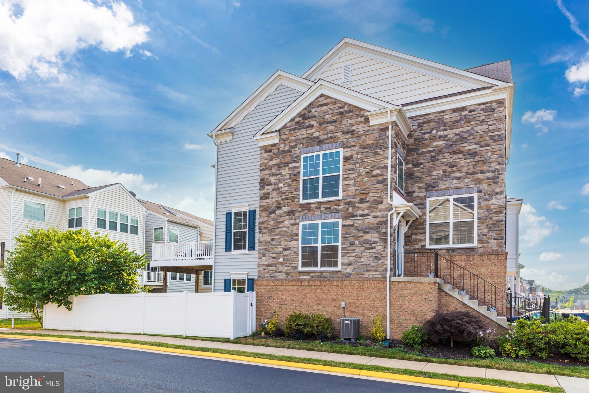 CHANTILLY - Residential Lease