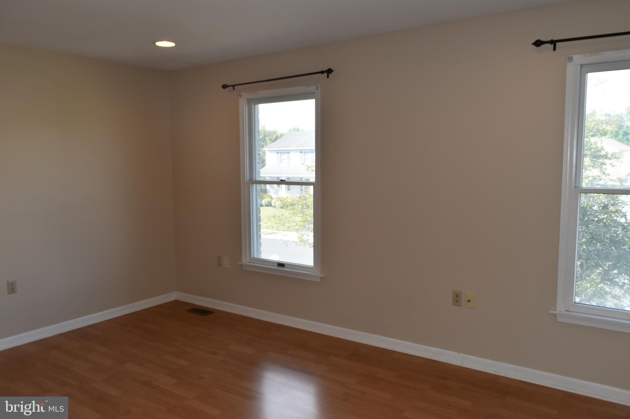 HAMPDEN COURT - Residential Lease