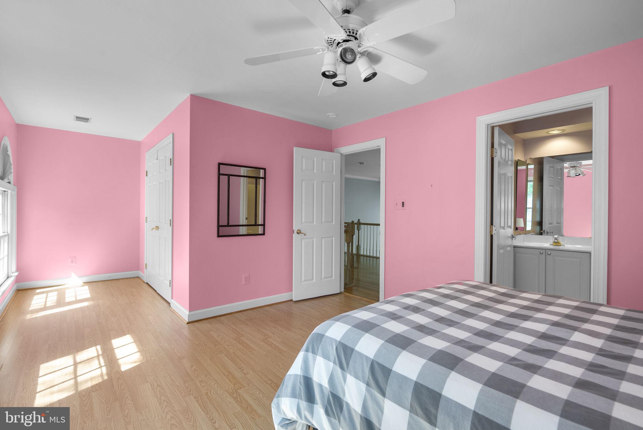 ARDEN WOODS - Residential
