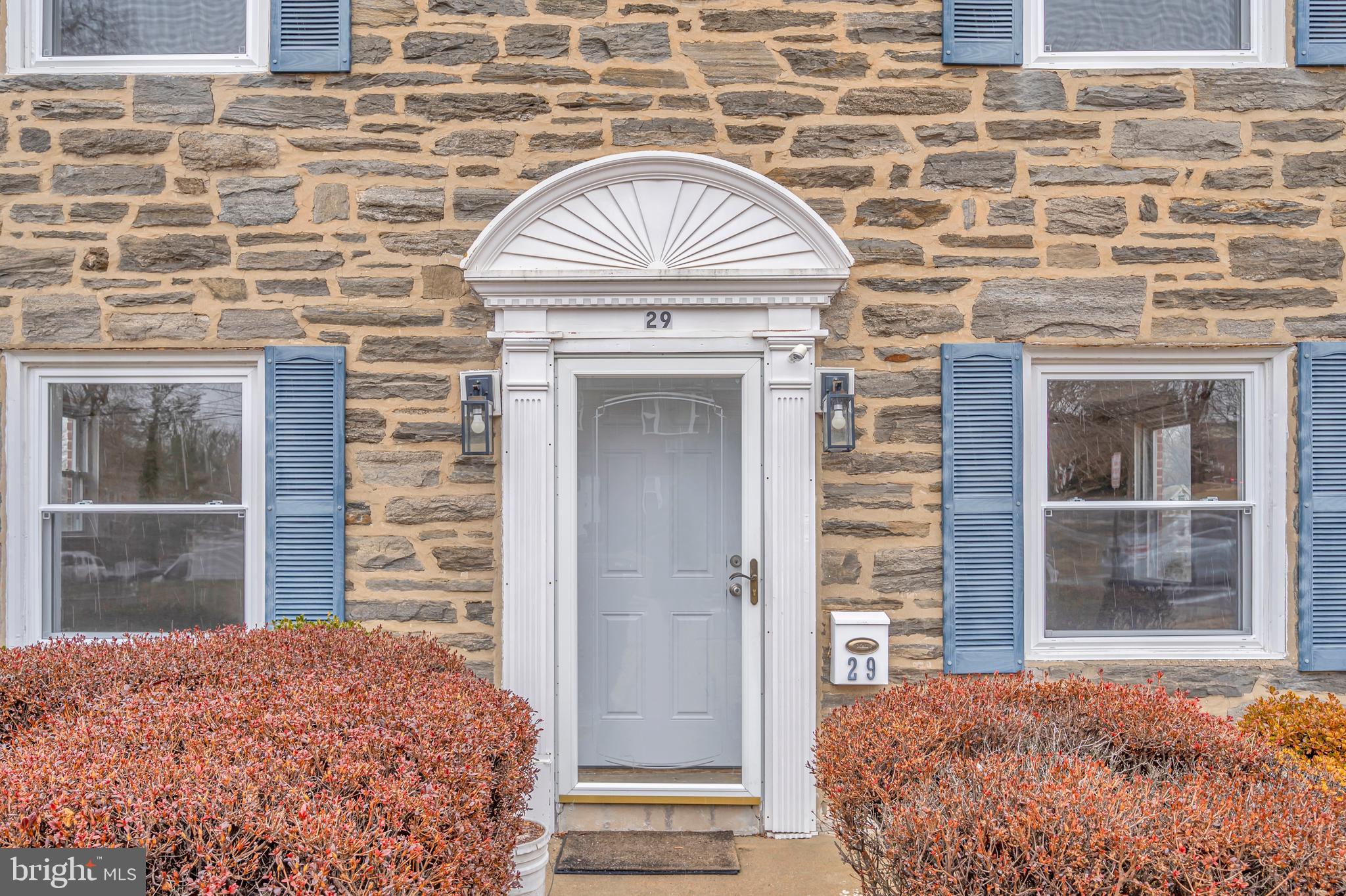 COLONIAL PARK - Residential