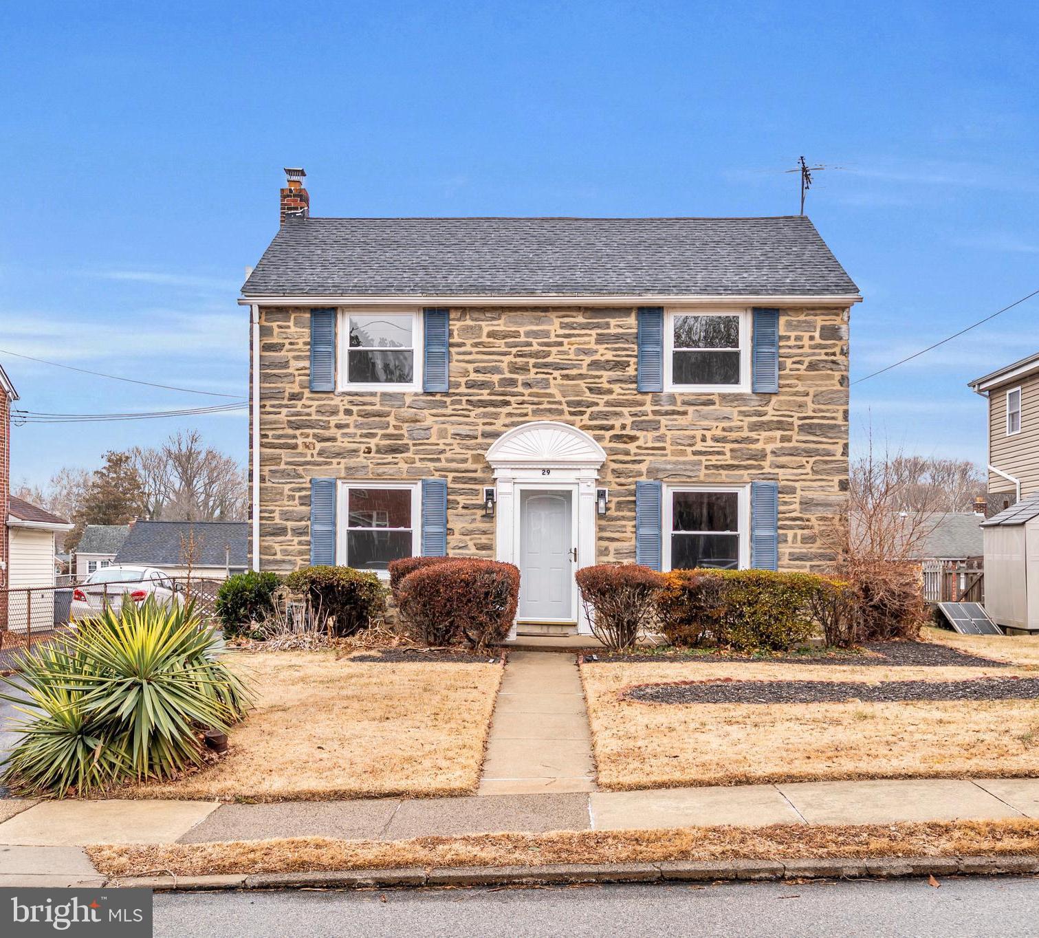 COLONIAL PARK - Residential