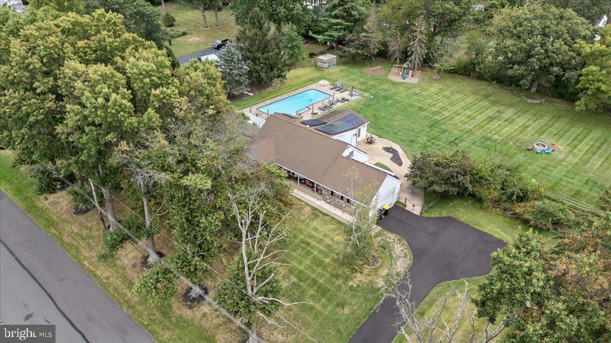 BRIDLE PATH MANOR - Residential