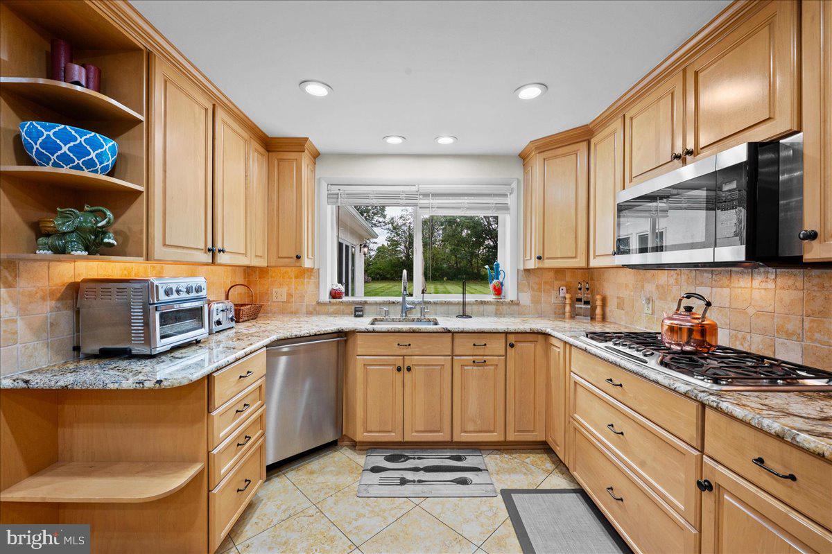 BRIDLE PATH MANOR - Residential