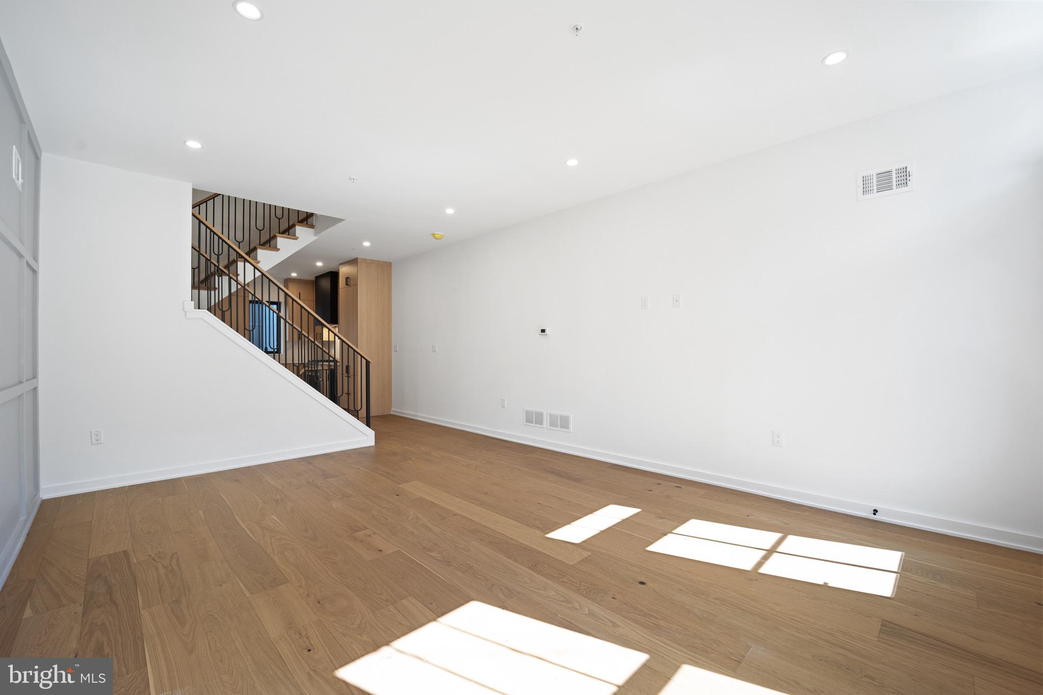 GRADUATE HOSPITAL - Residential