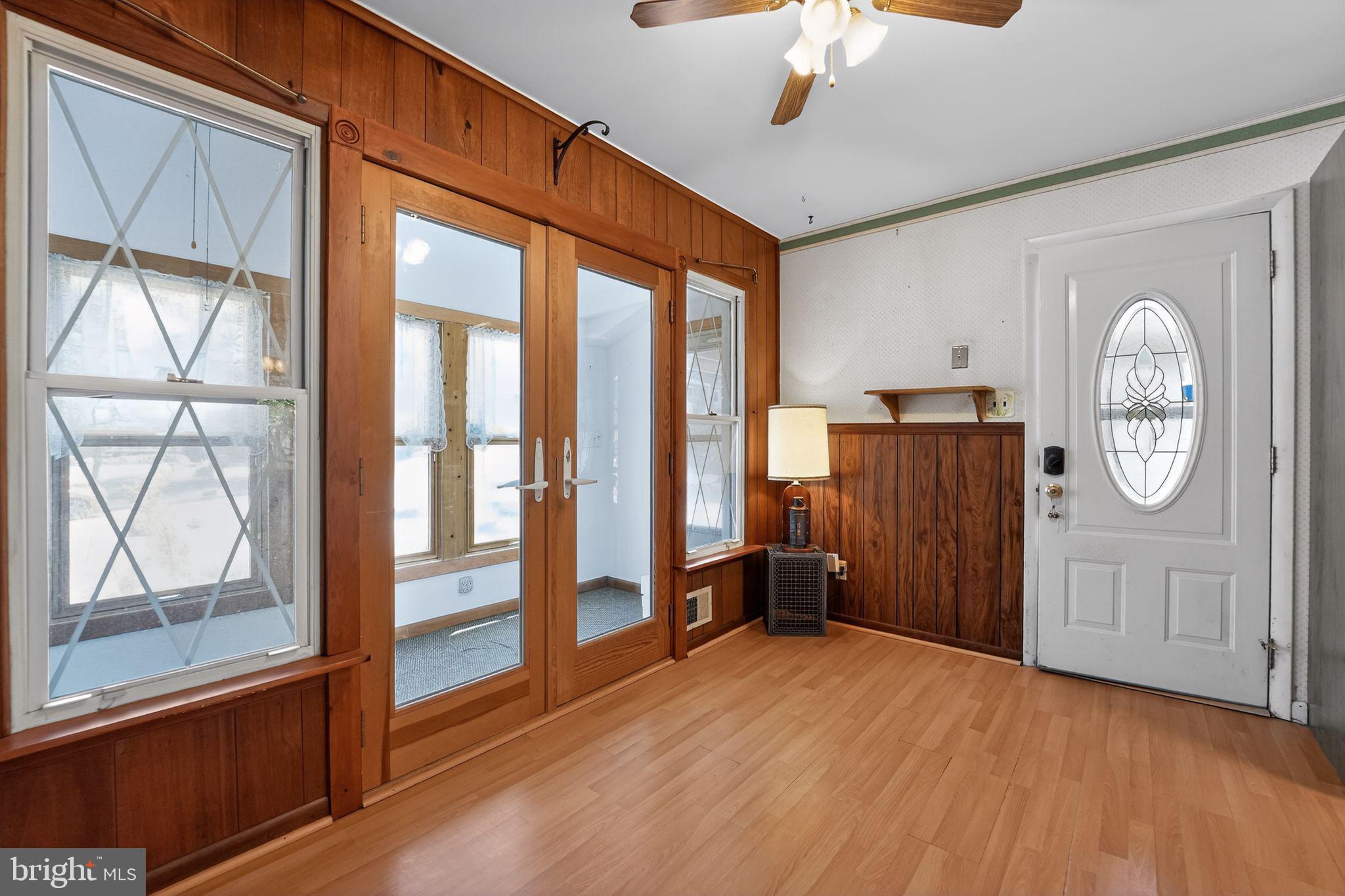 WEST LAUREL ACRES - Residential