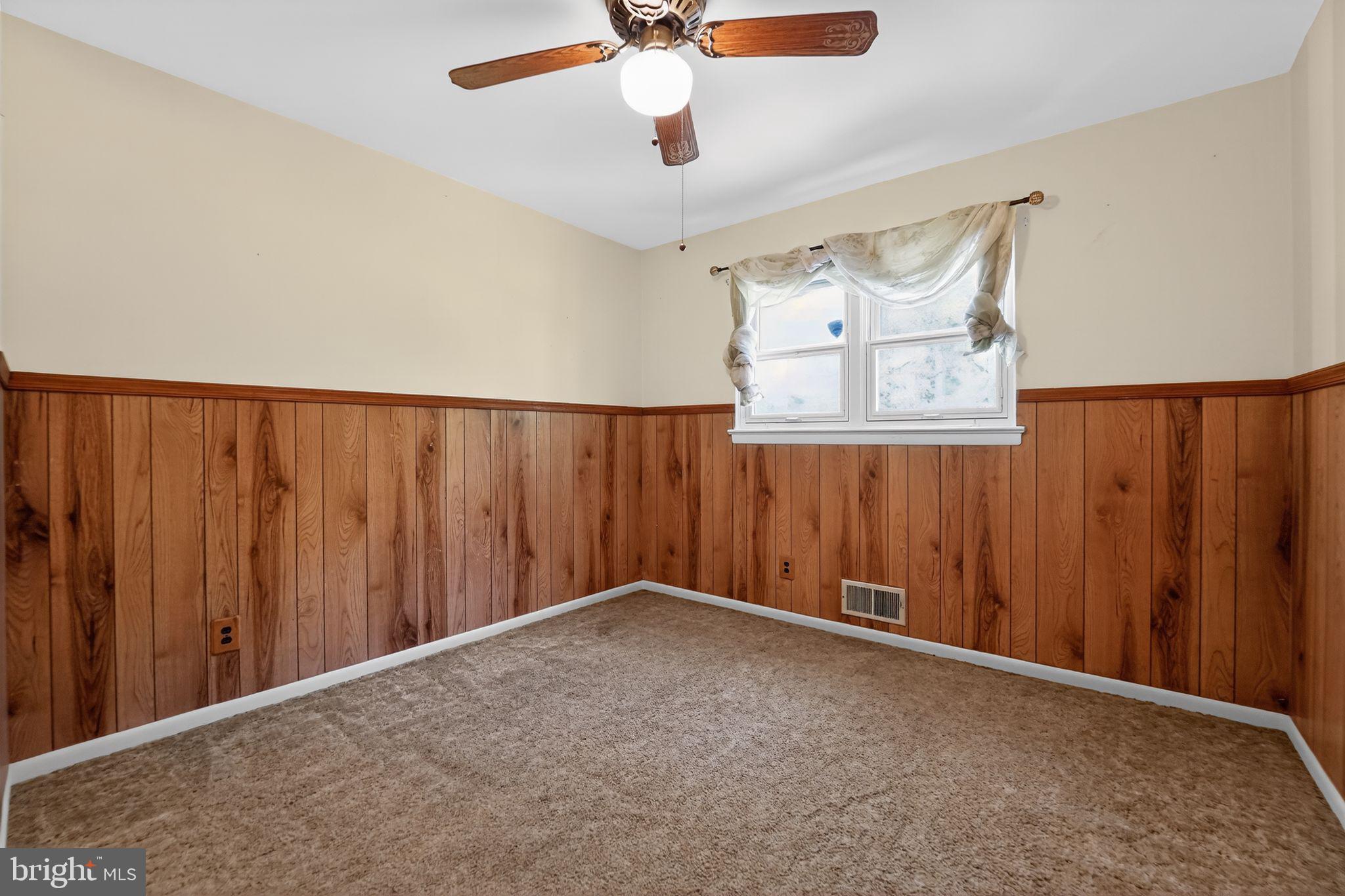WEST LAUREL ACRES - Residential