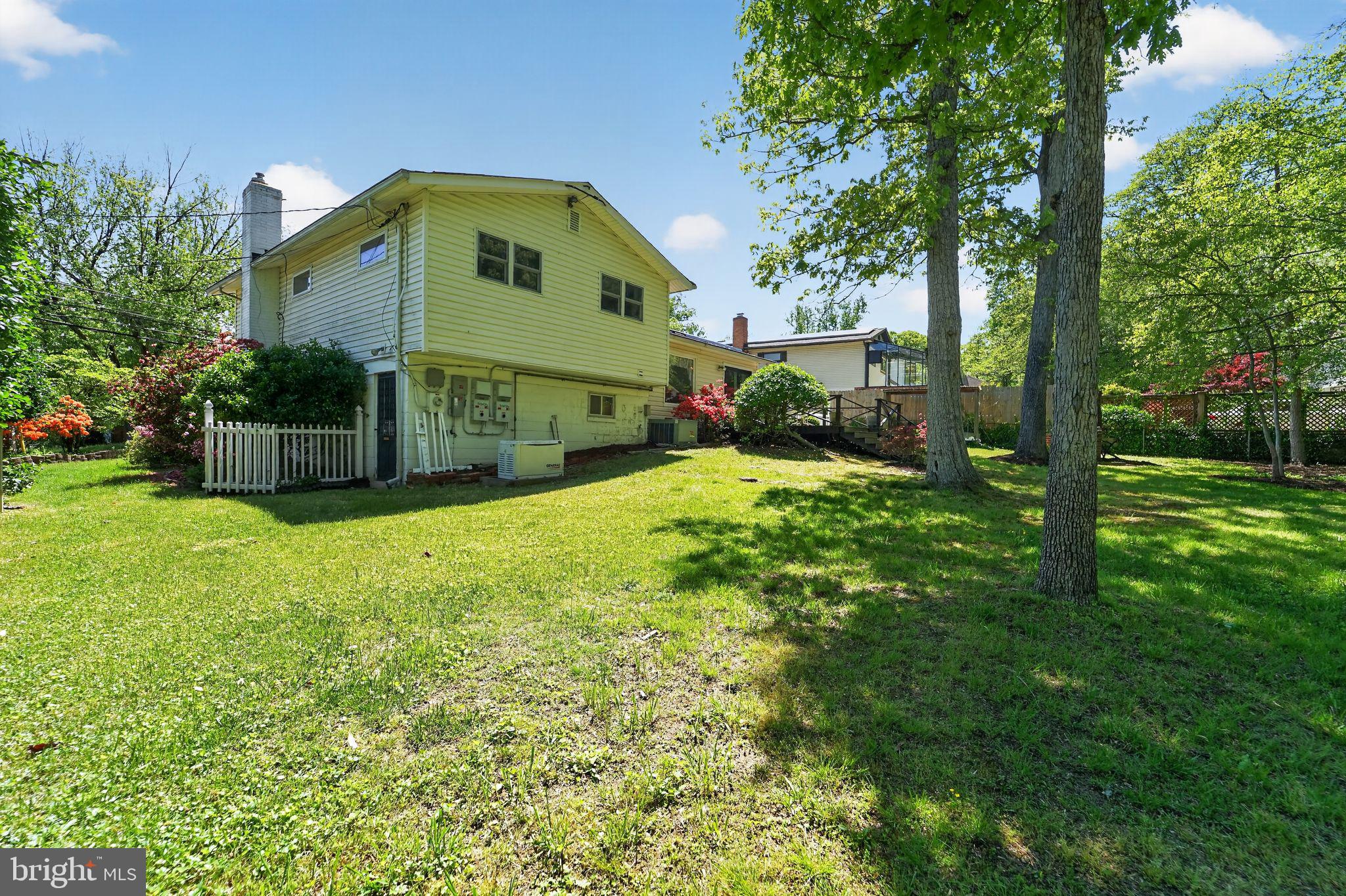 WEST LAUREL ACRES - Residential