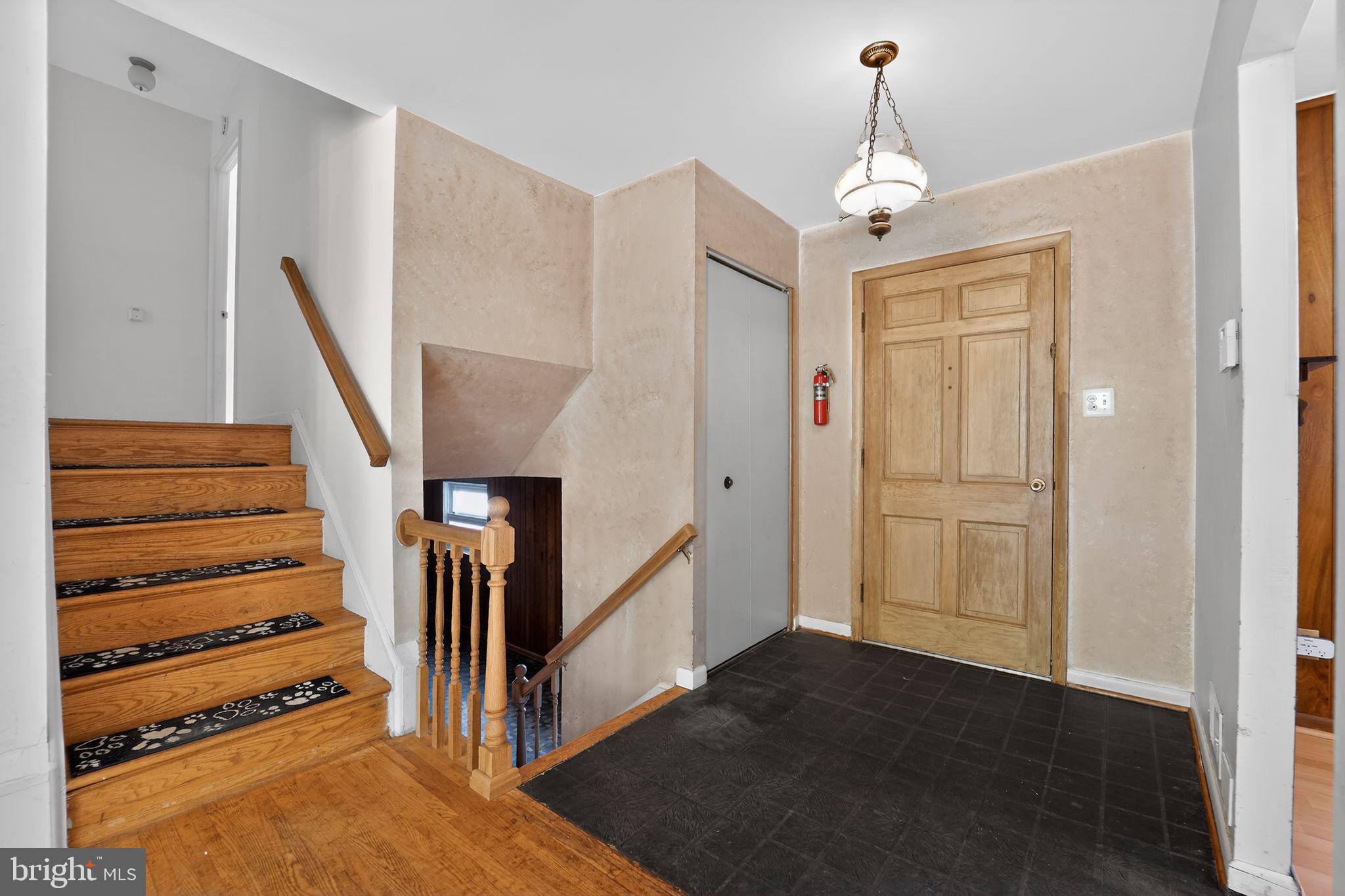WEST LAUREL ACRES - Residential