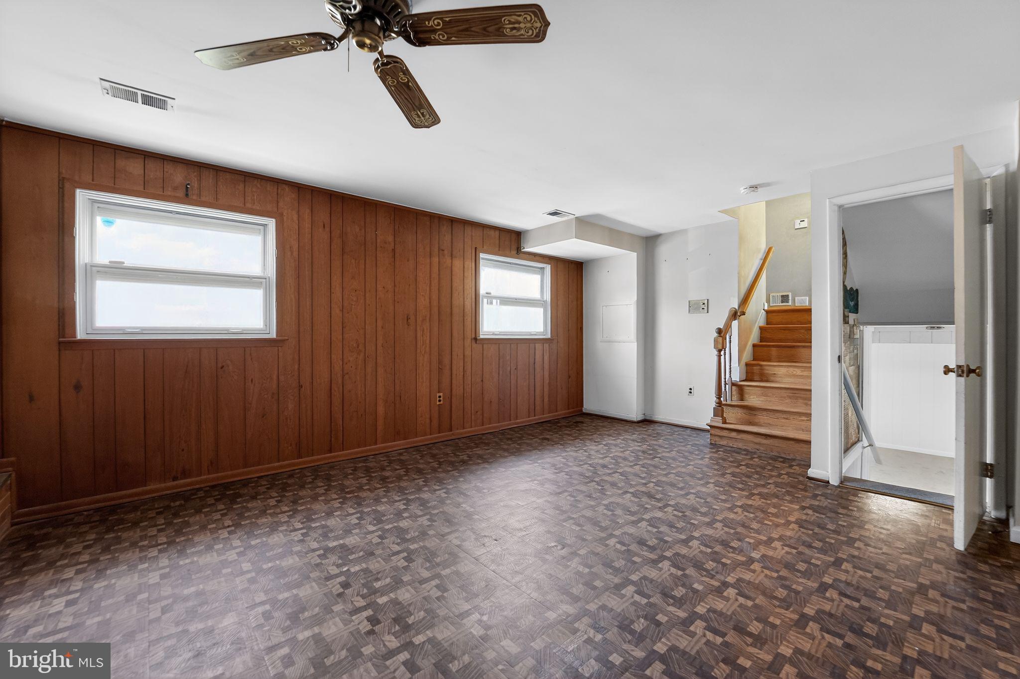 WEST LAUREL ACRES - Residential