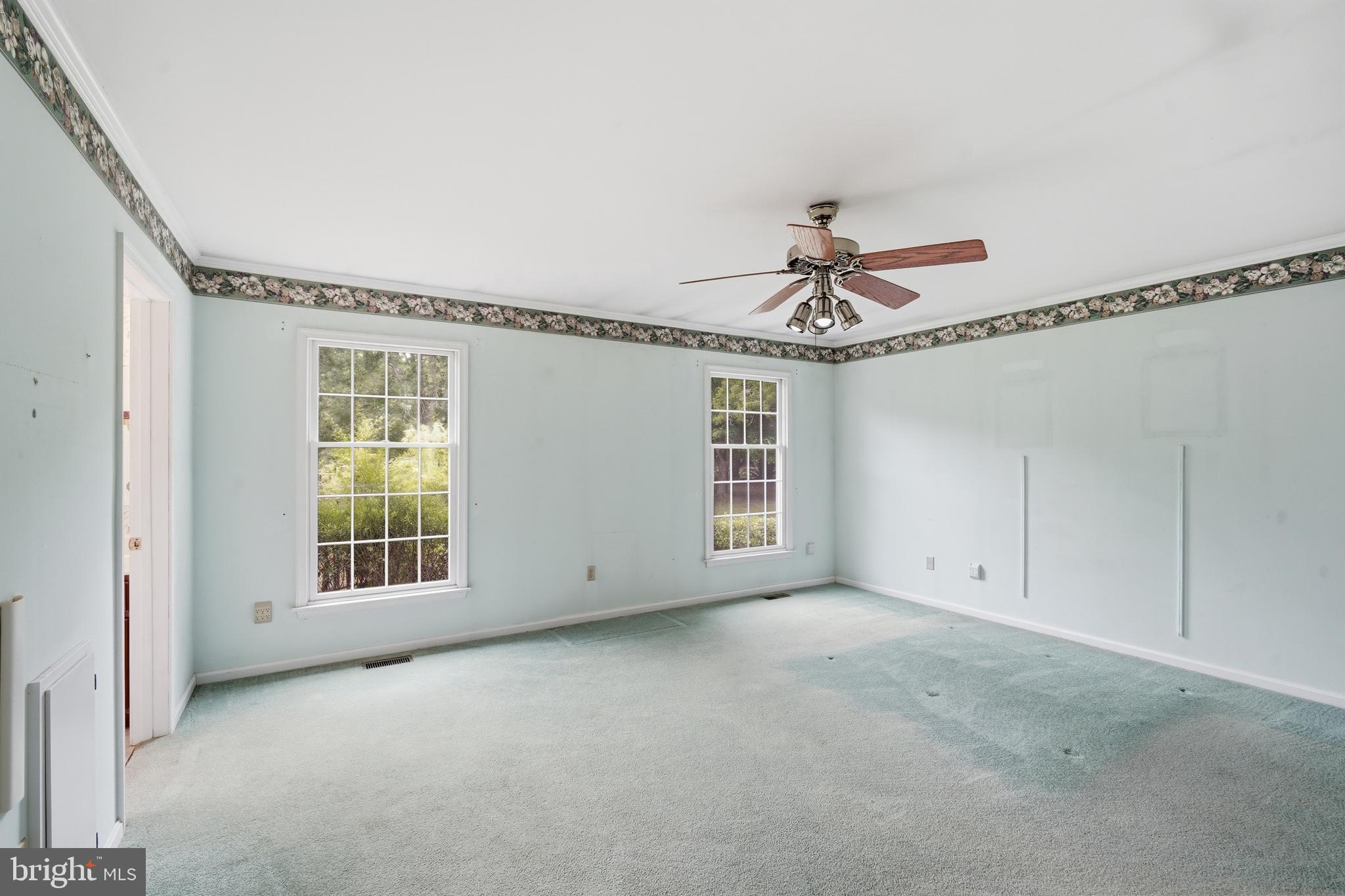 HOLLY ACRES - Residential