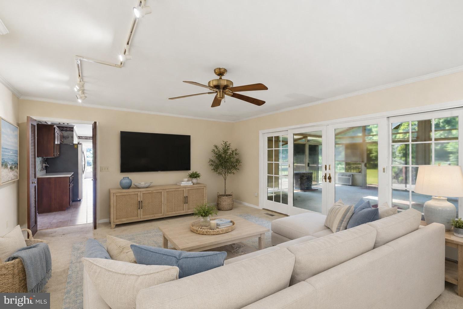 HOLLY ACRES - Residential