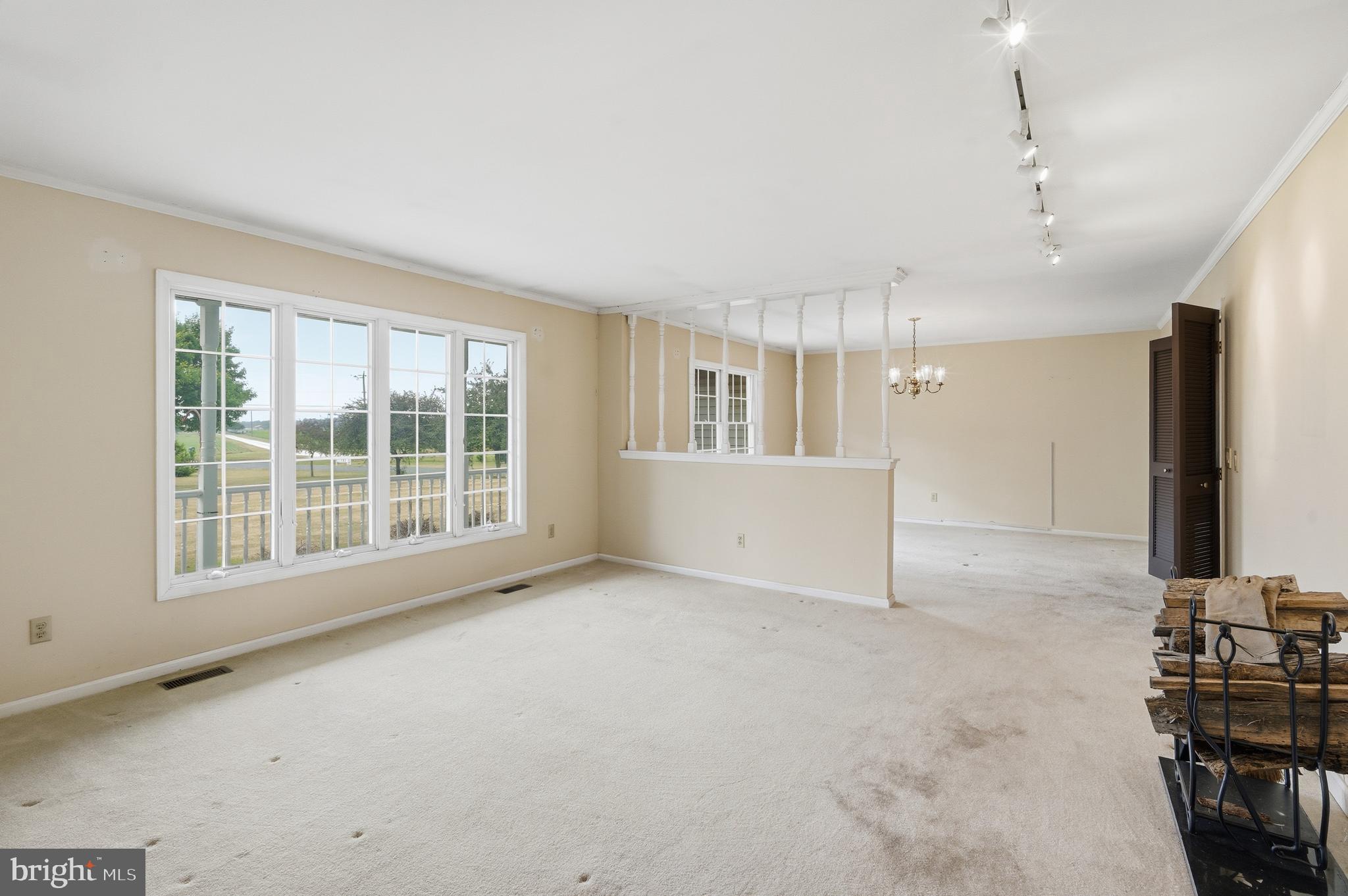 HOLLY ACRES - Residential
