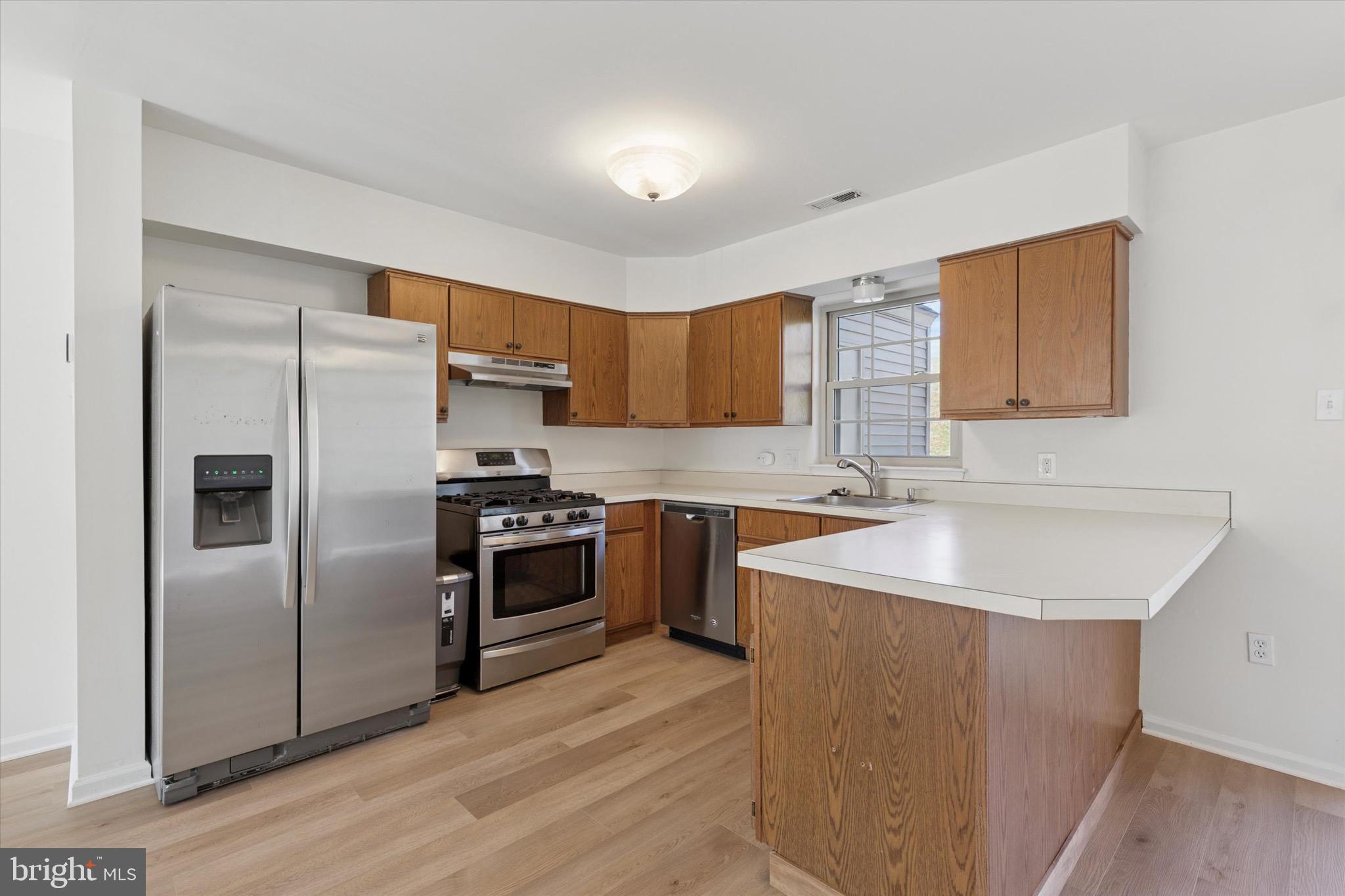 MAPLE GLEN - Residential Lease