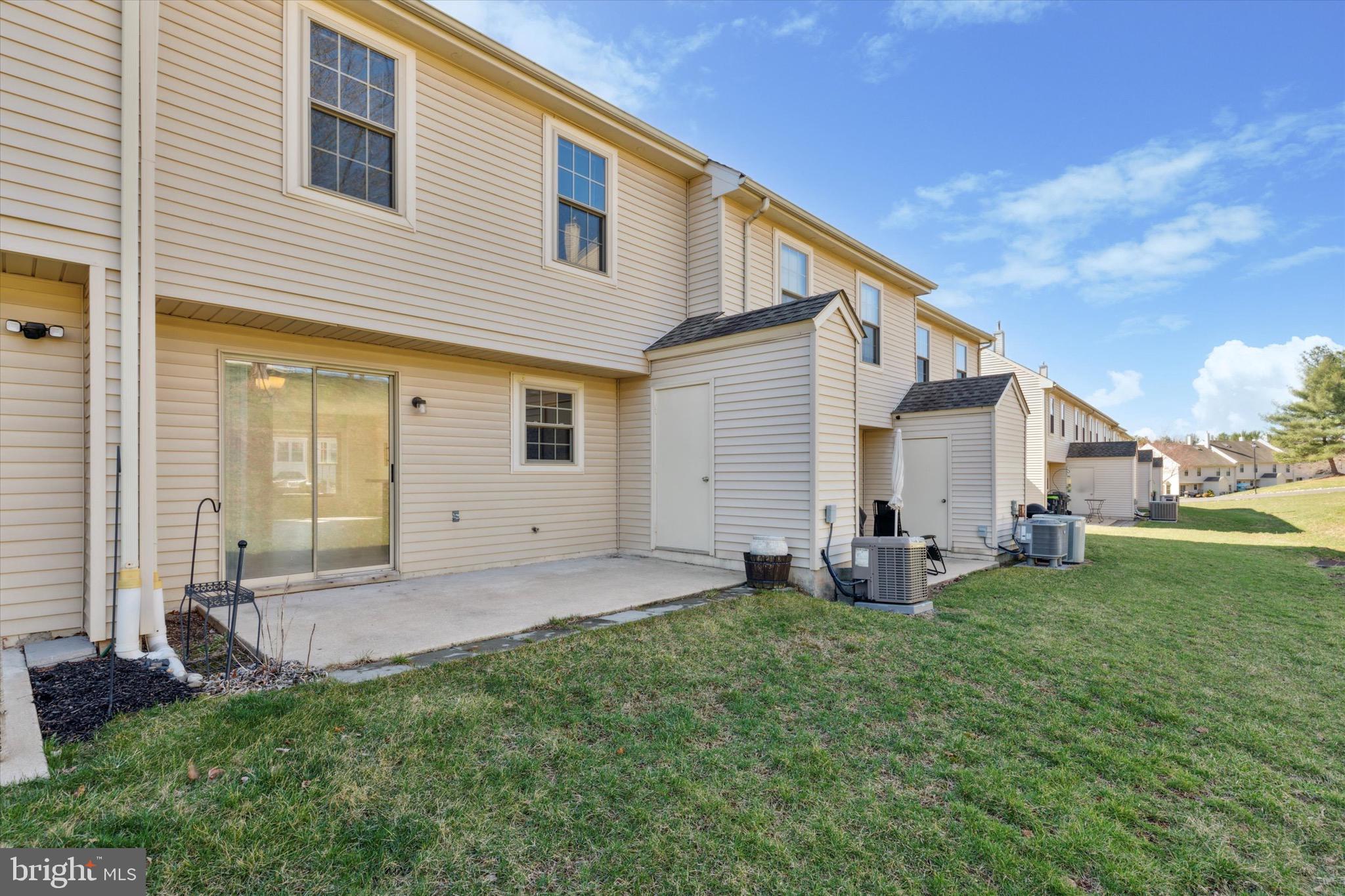 MAPLE GLEN - Residential Lease