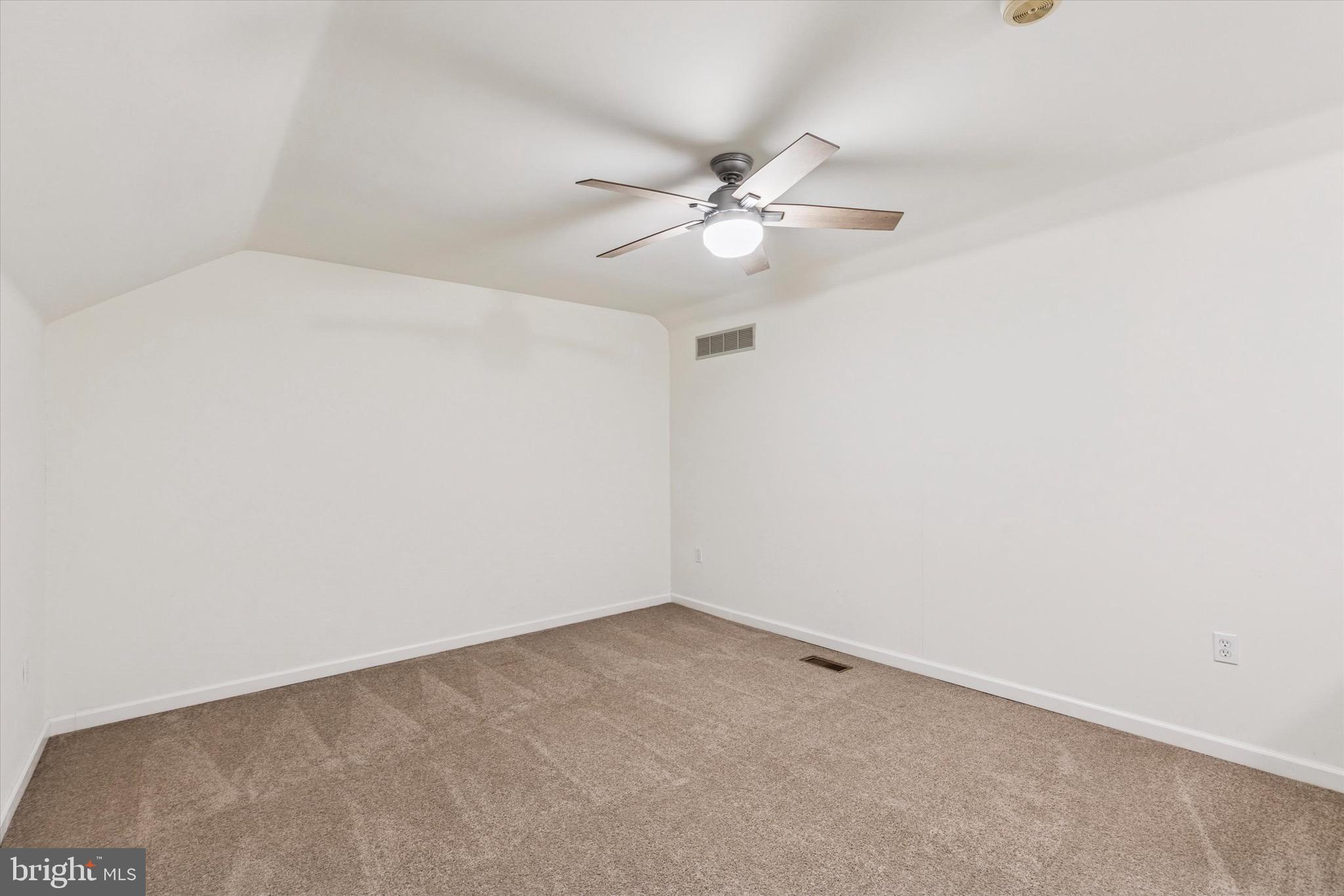 MAPLE GLEN - Residential Lease