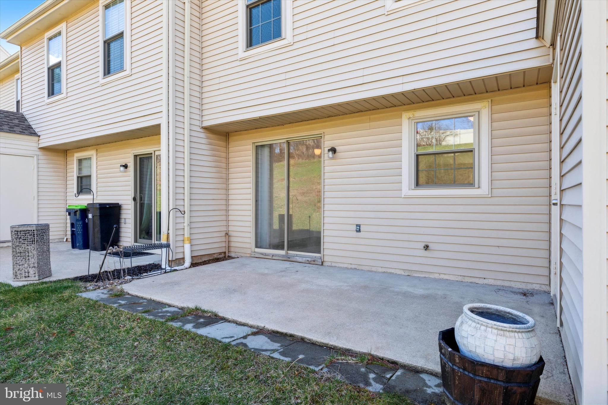 MAPLE GLEN - Residential Lease