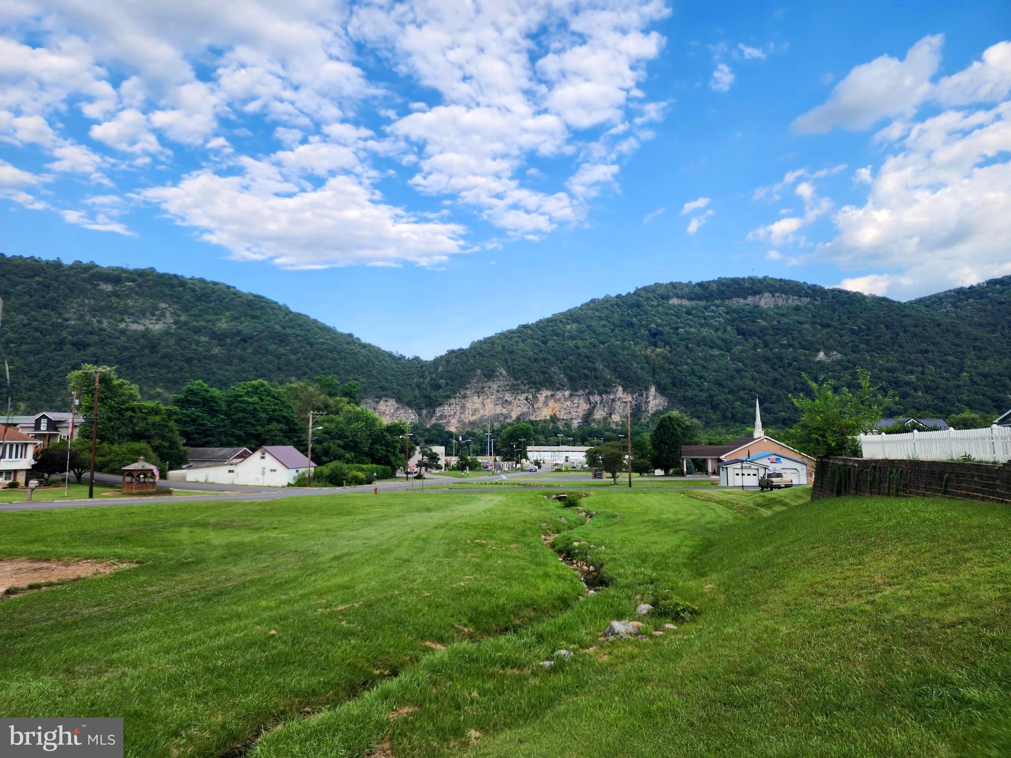 BOWLING GREEN - Residential