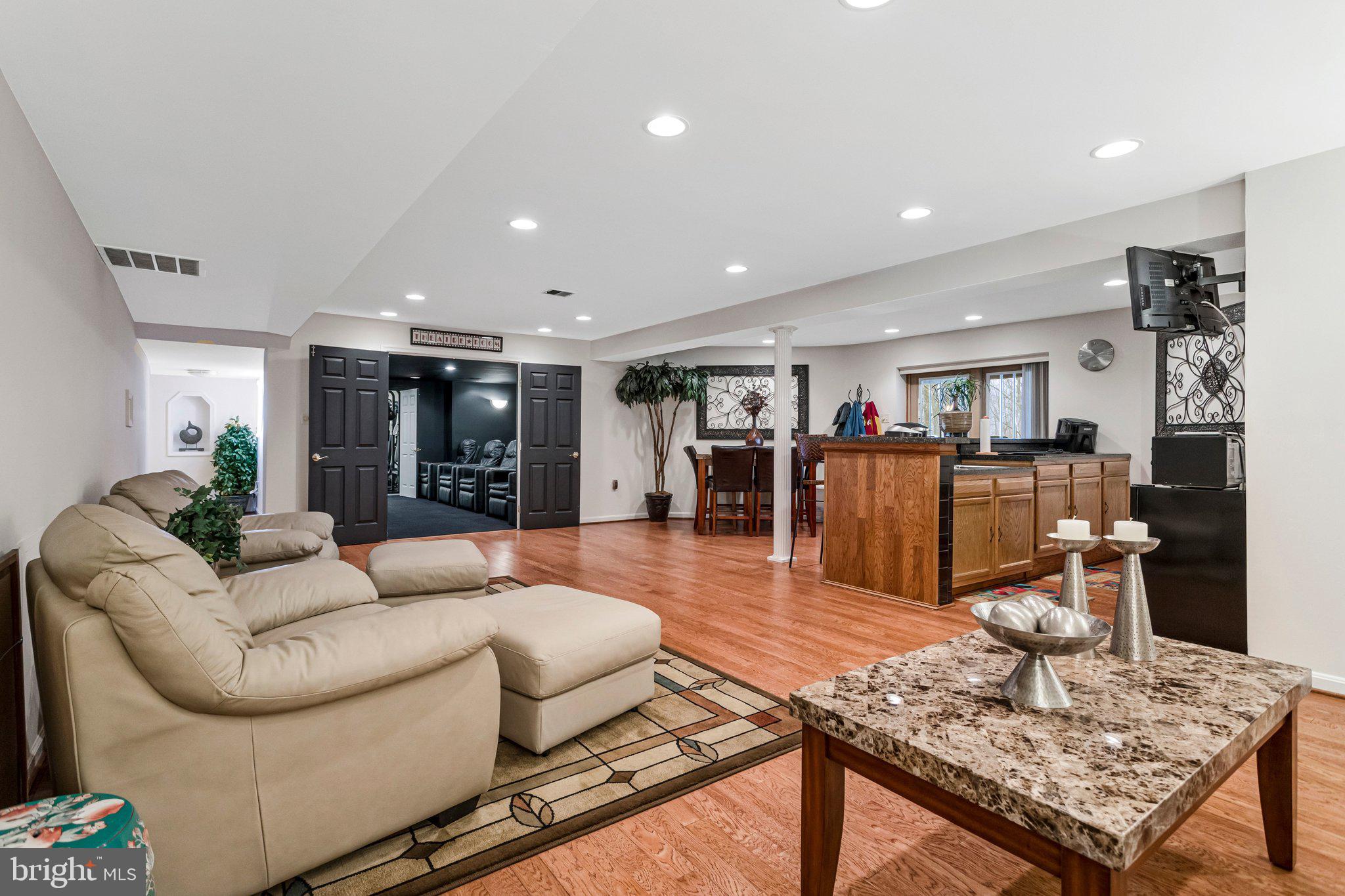 LONGMEADE SUB - Residential