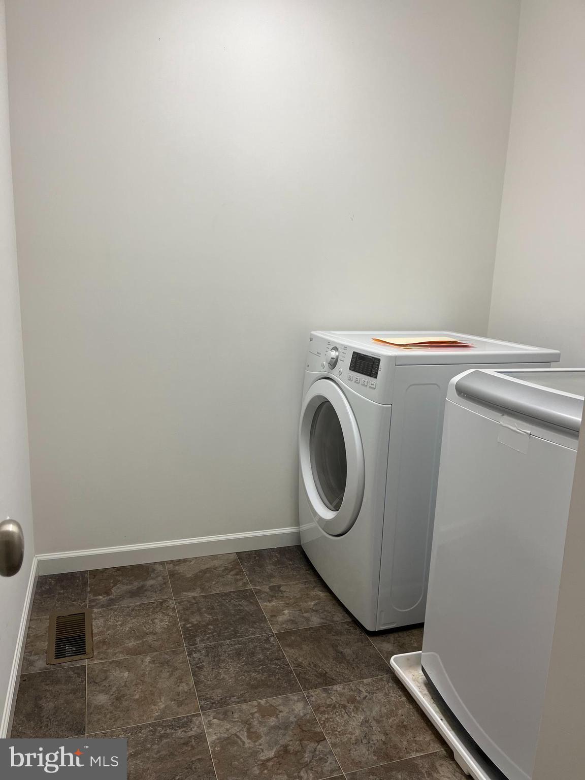 LANDOVER COURT - Residential Lease