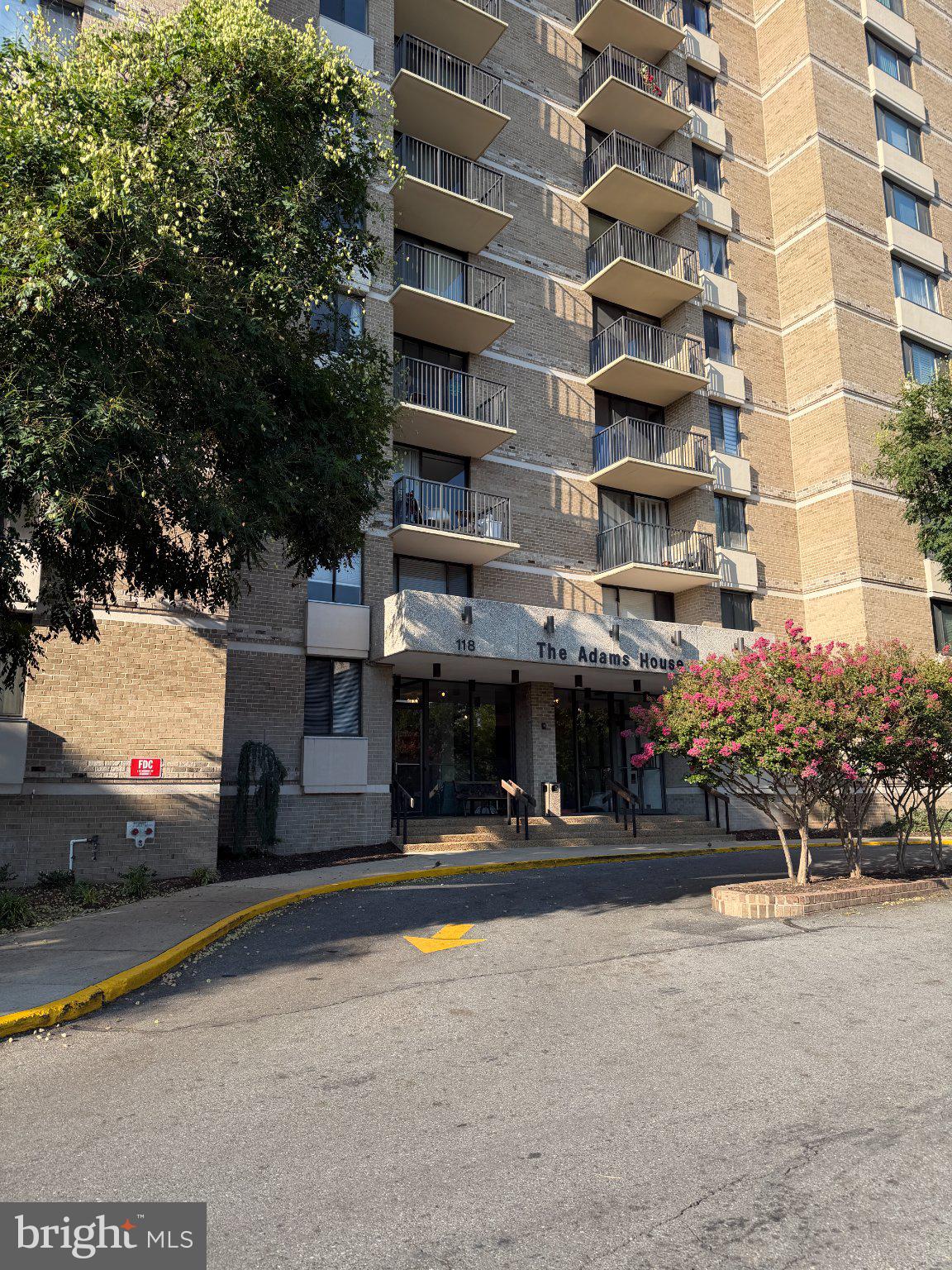 AMERICANA CENTRE - Residential