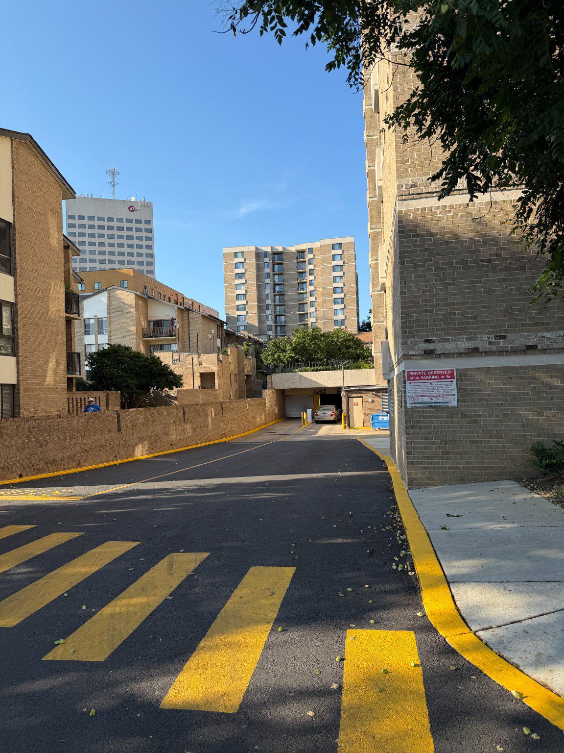 AMERICANA CENTRE - Residential