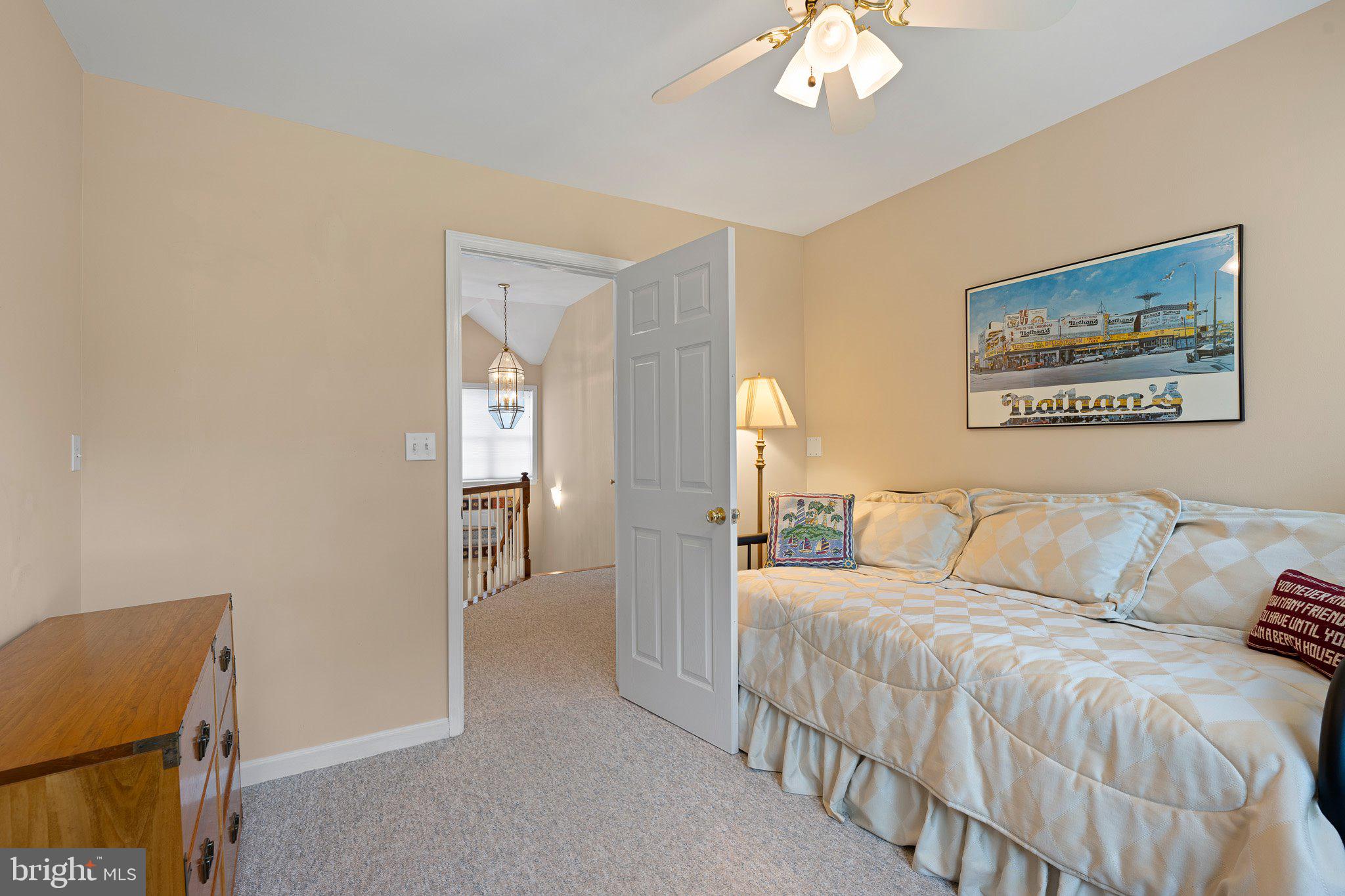 SALT POND - Residential