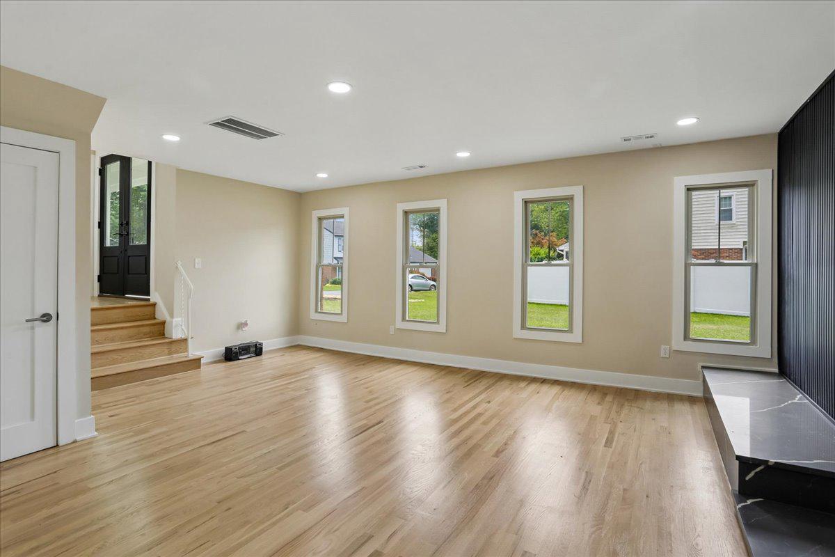 REGENCY ESTATES - Residential